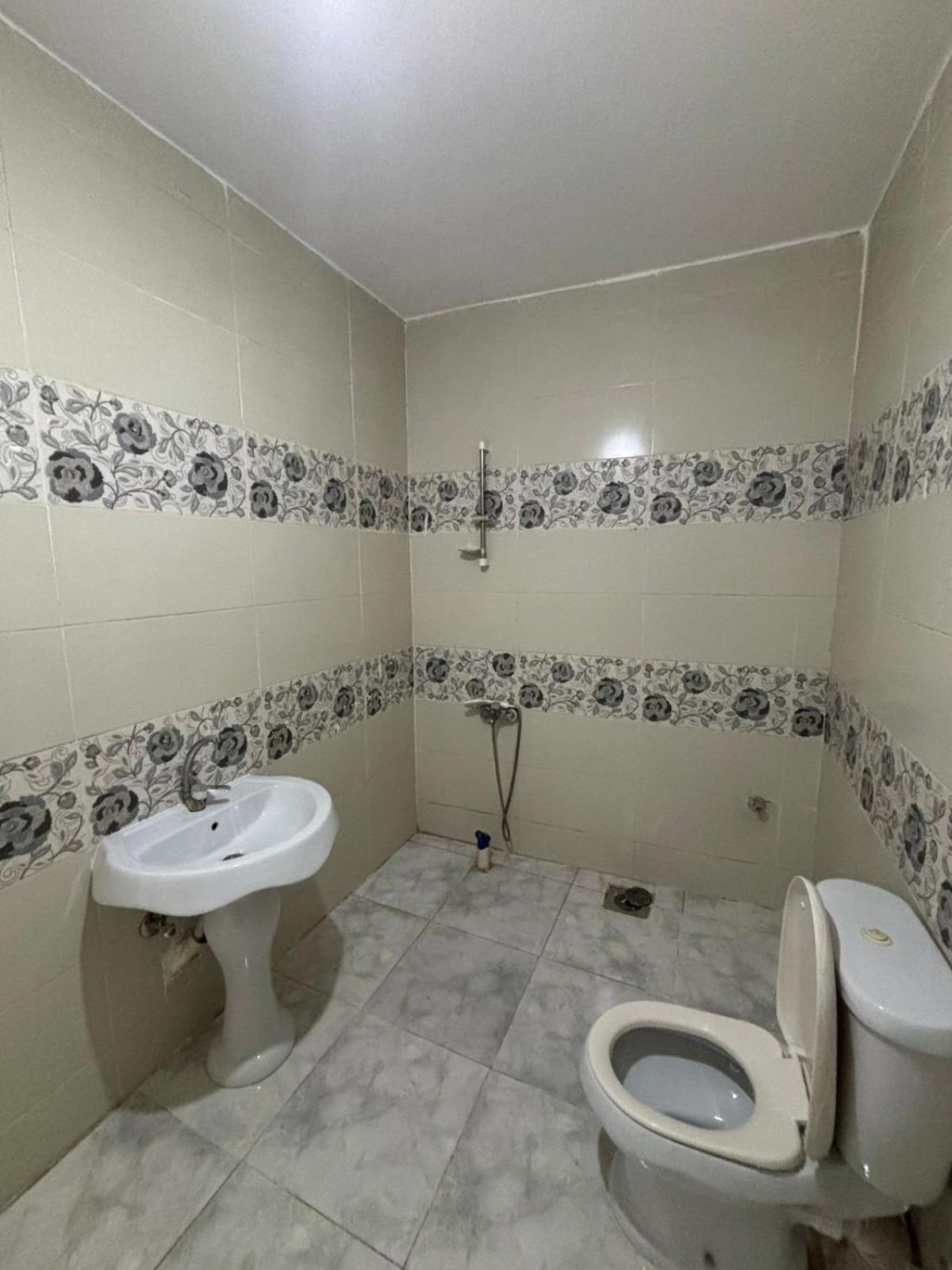 Falcon pyramids inn - Photo 99