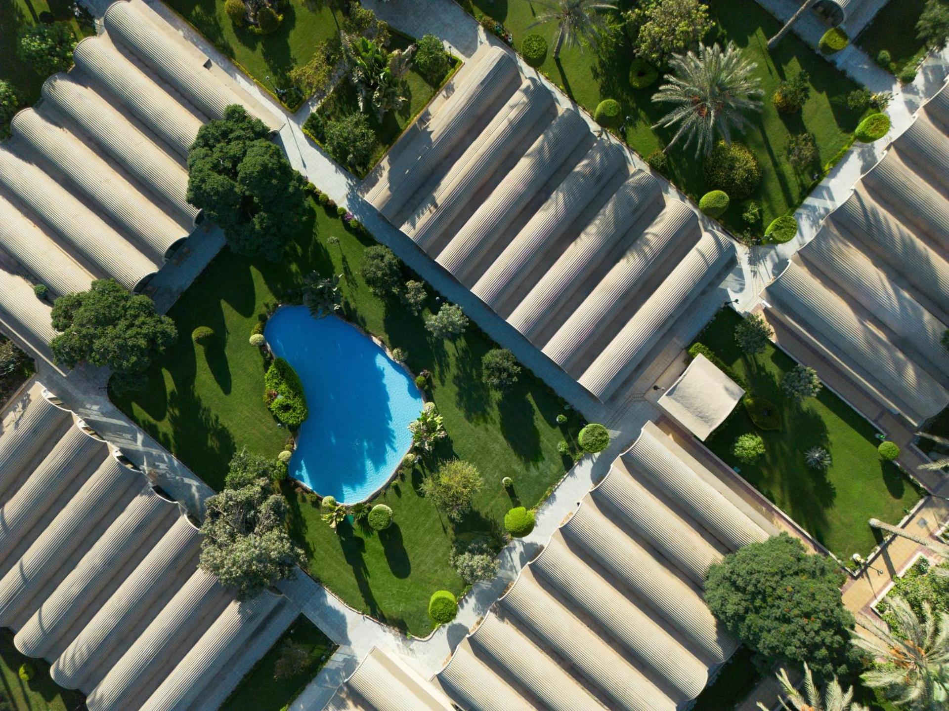 JAZ Pyramids Resort - Photo 8