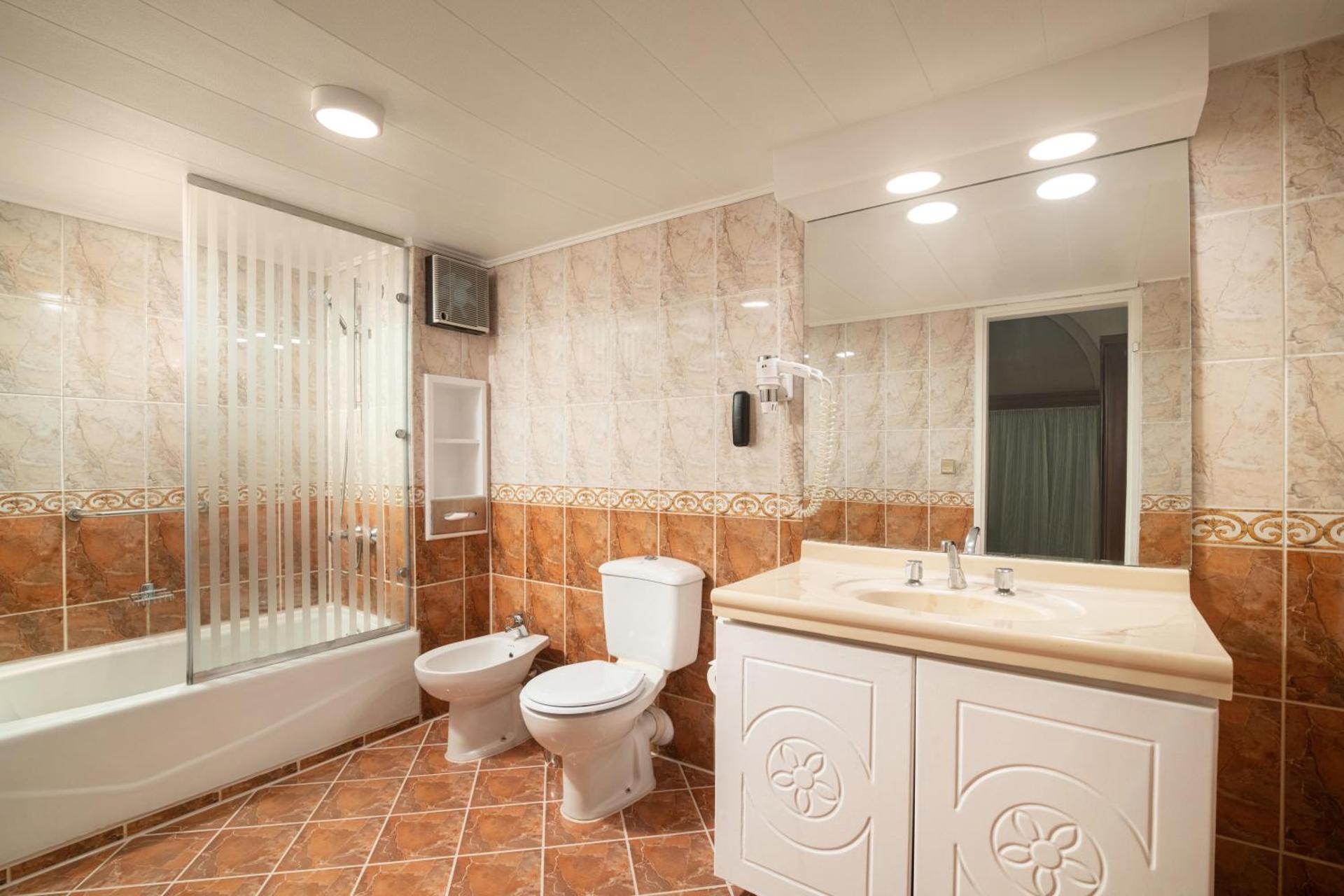 JAZ Pyramids Resort - Photo 21