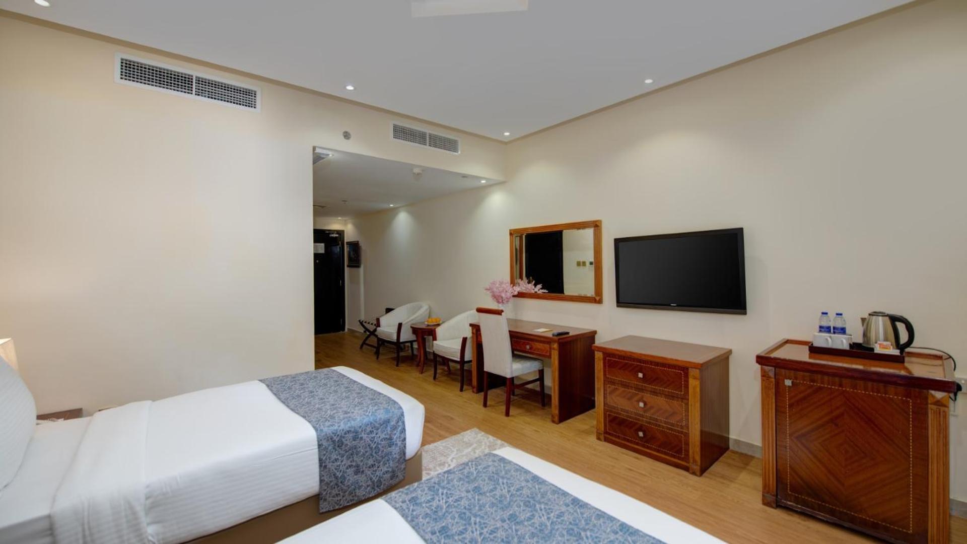 Vendome Plaza Hotel - Photo 23