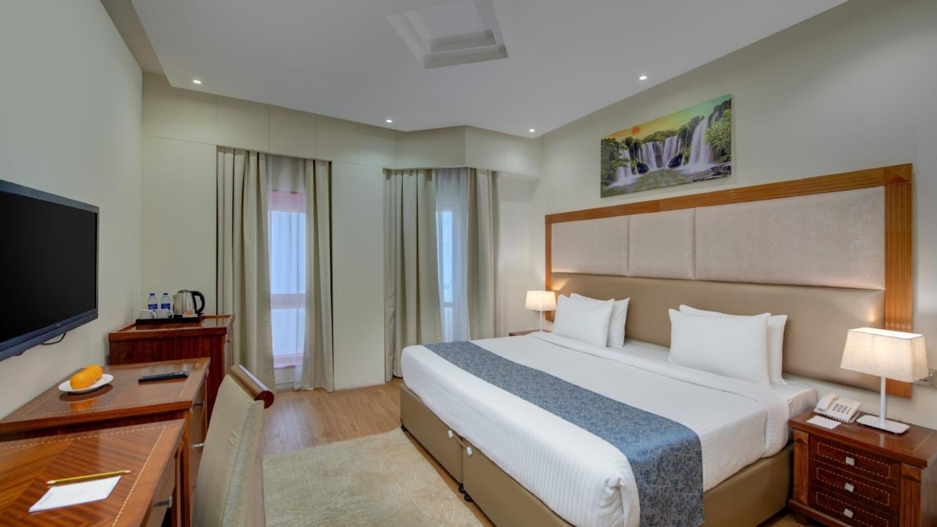 Vendome Plaza Hotel - Photo 18