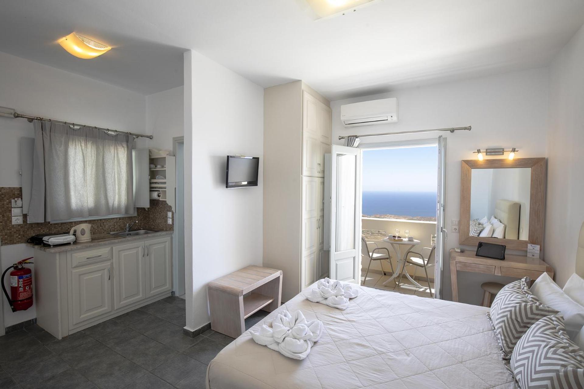 Erato Apartments - Photo 9