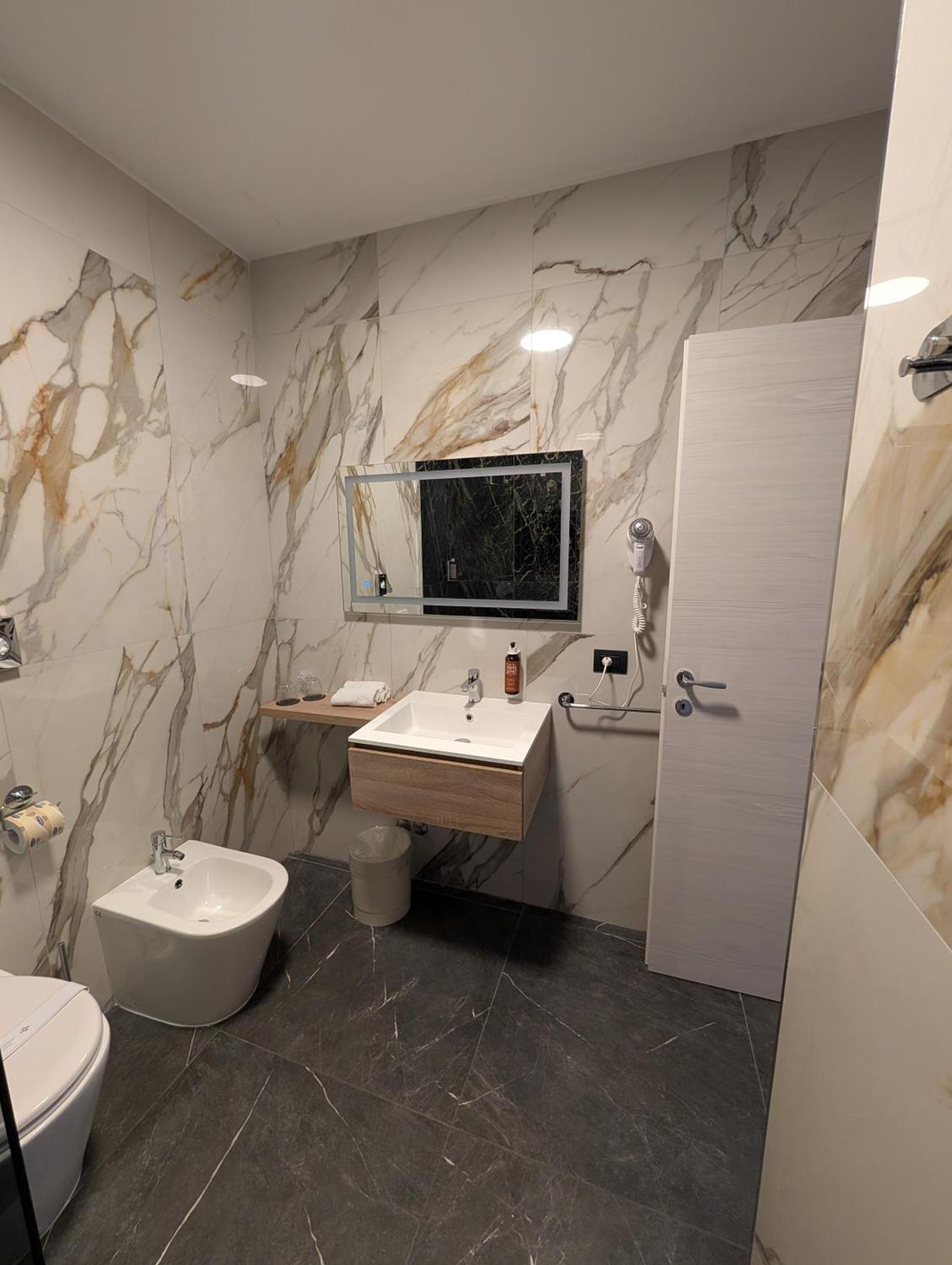 Hotel Carignano - Photo 30