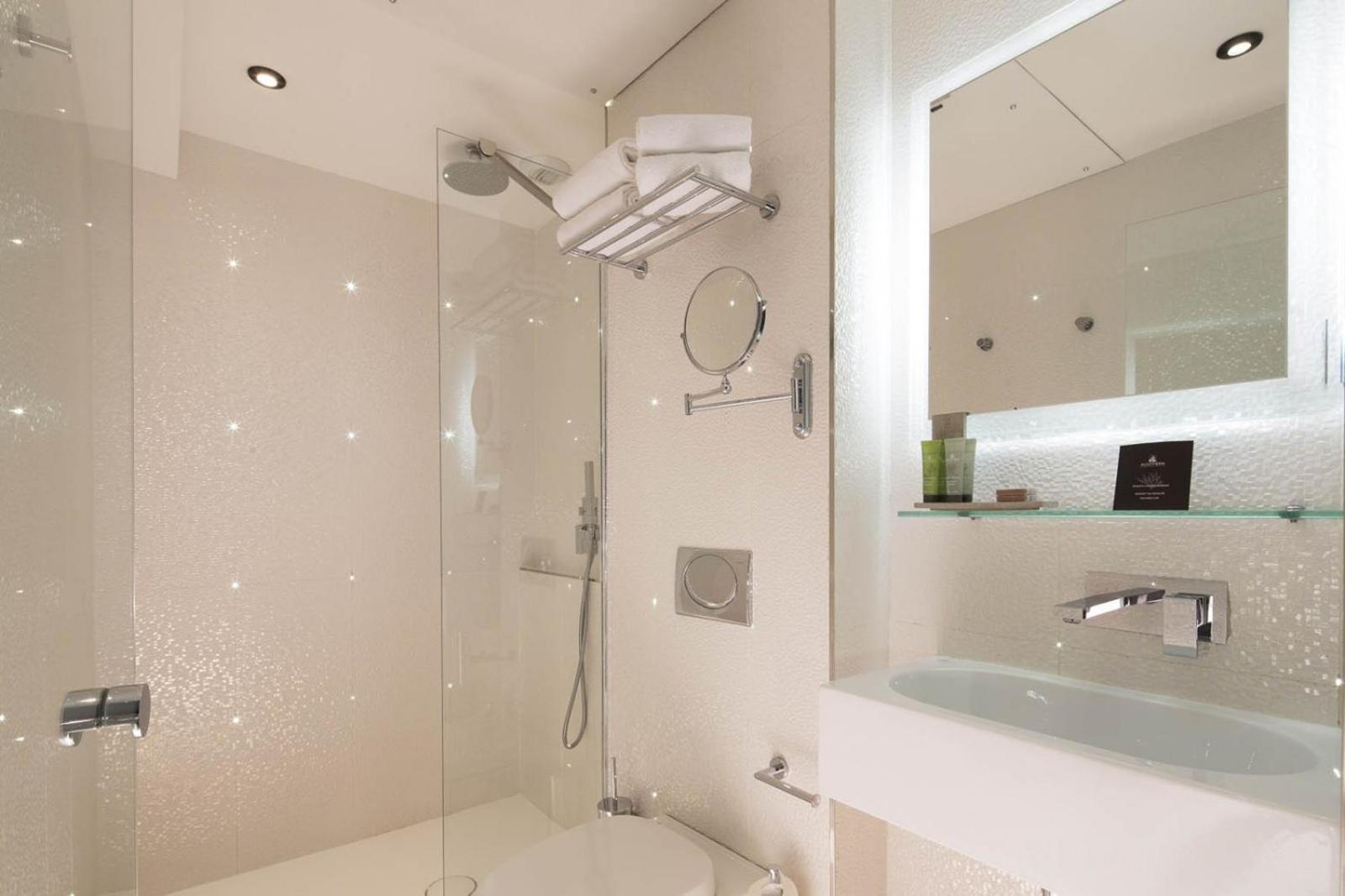 New Hotel République - Photo 14