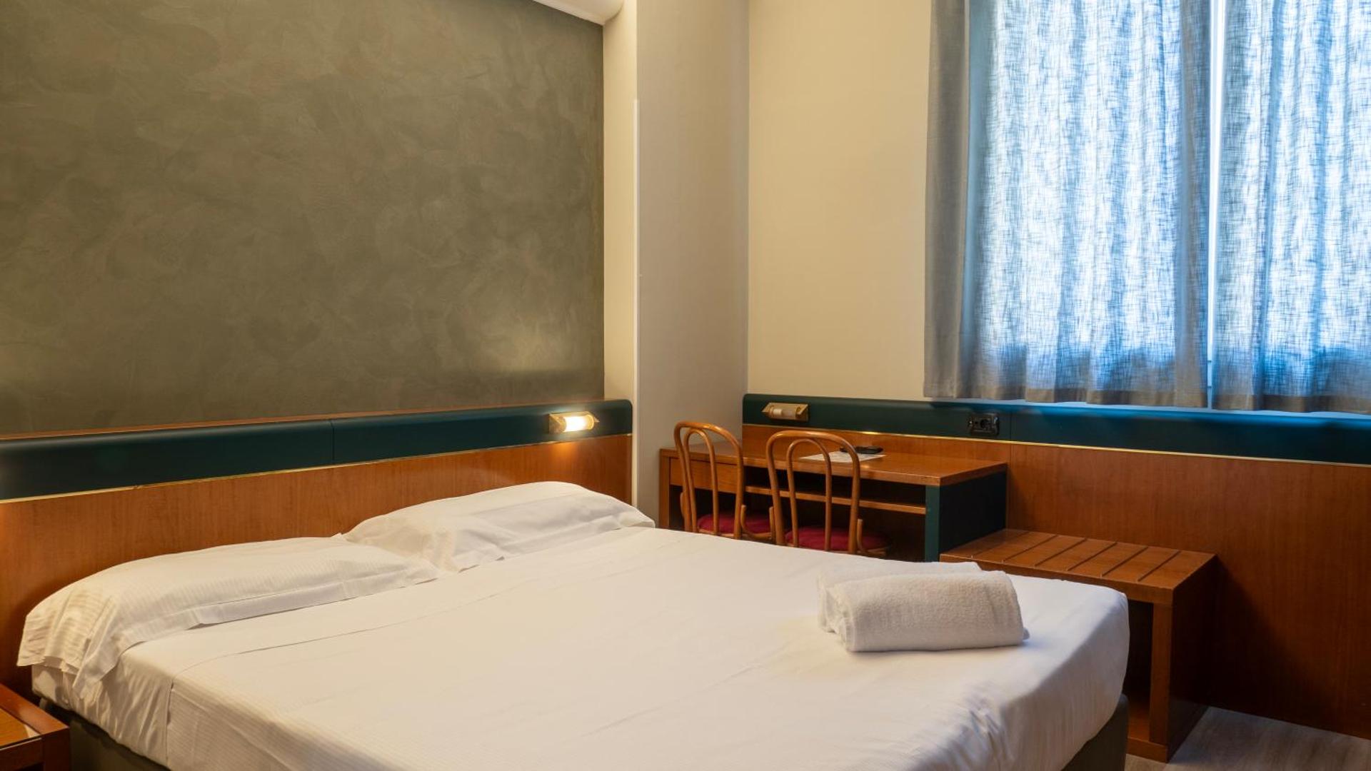 Hotel Des Etrangers - Photo 18