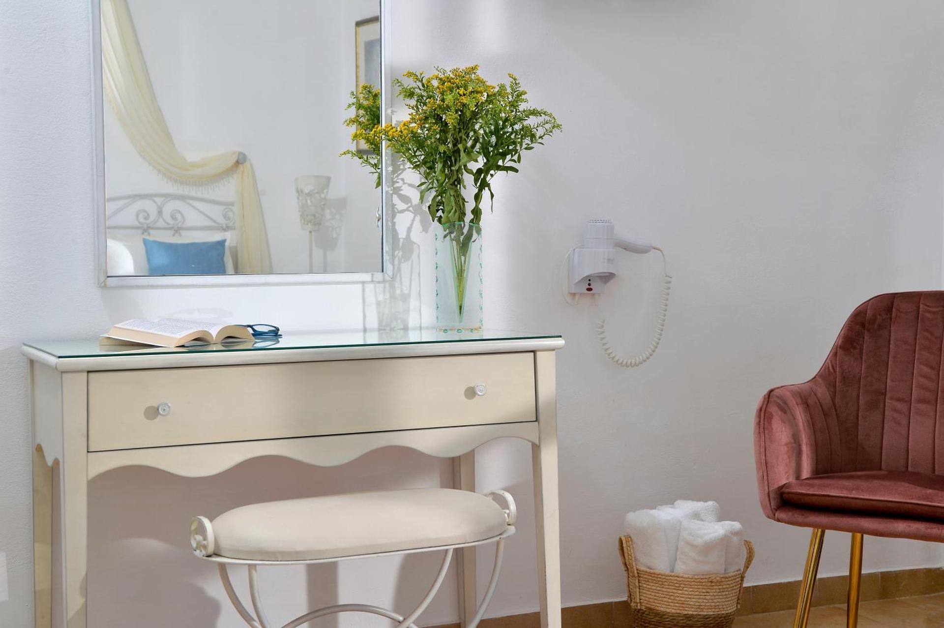 Vasilaras Hotel - Photo 84