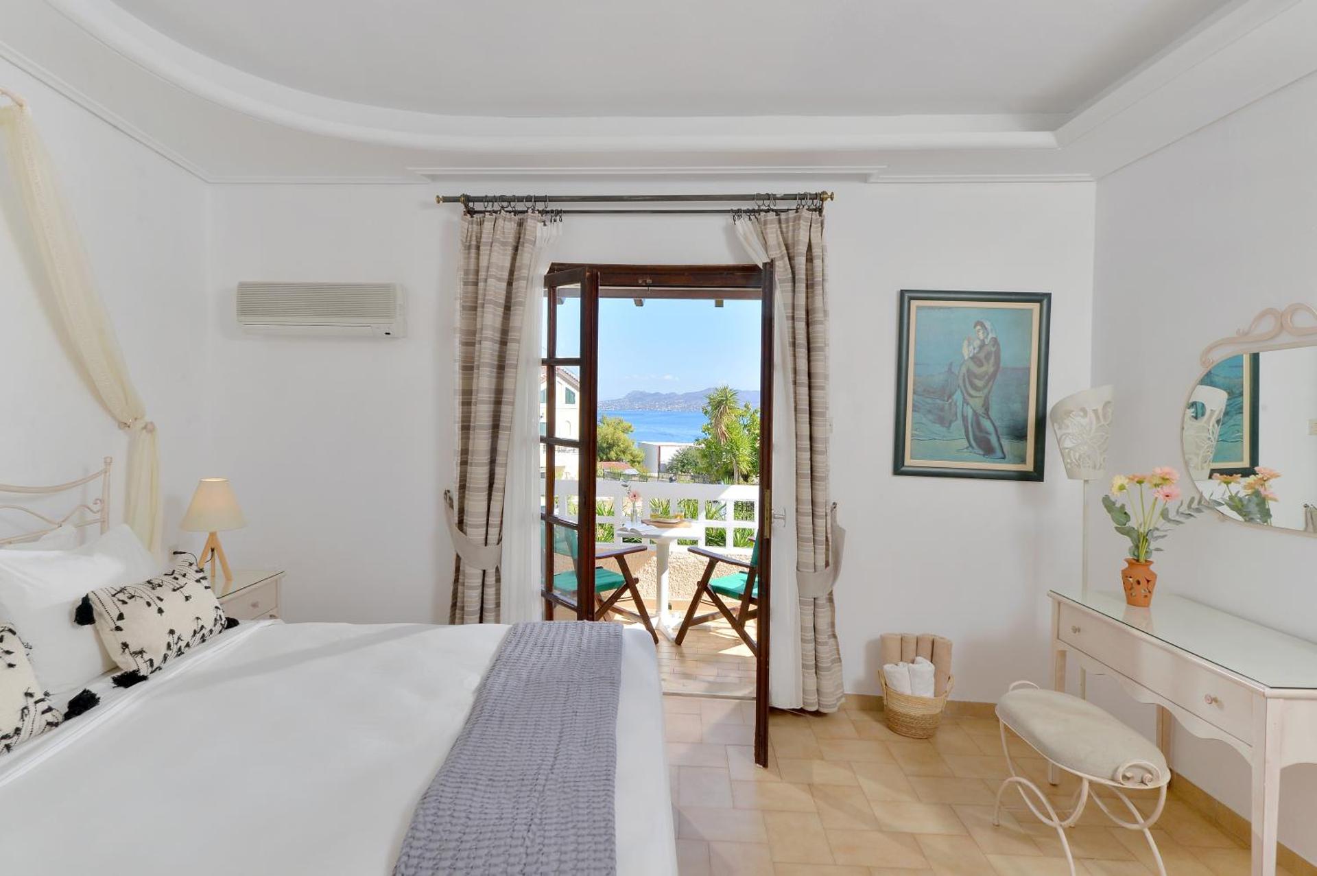 Vasilaras Hotel - Photo 3