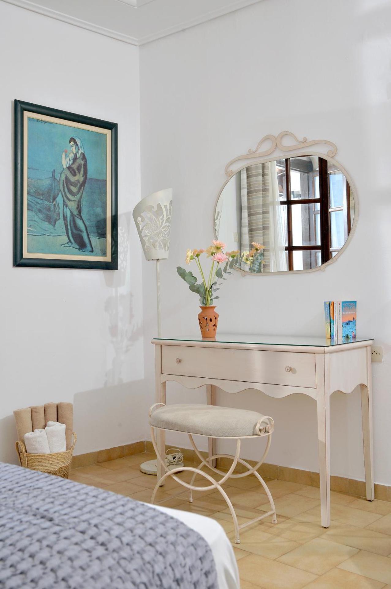 Vasilaras Hotel - Photo 7