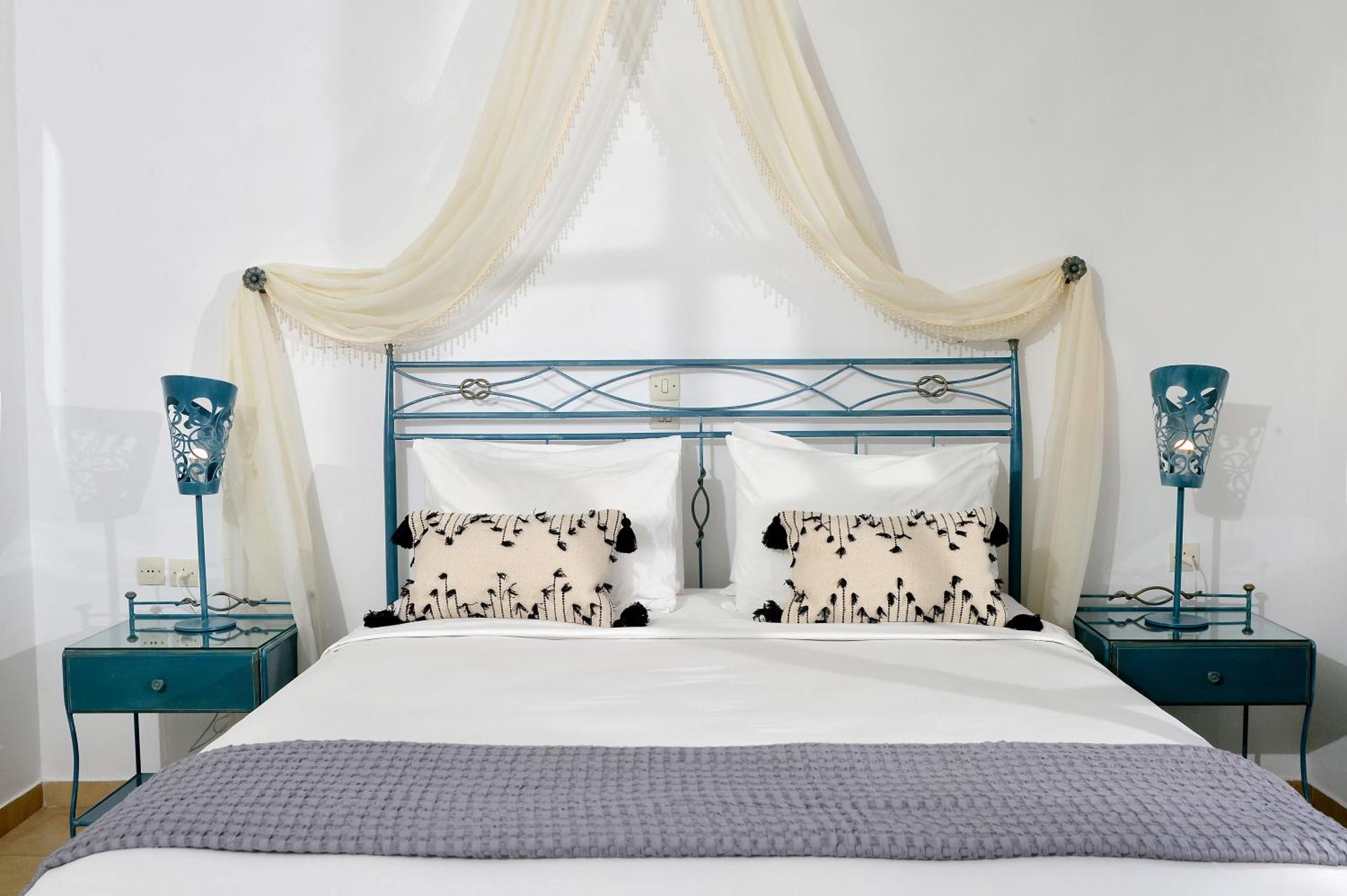 Vasilaras Hotel - Photo 15