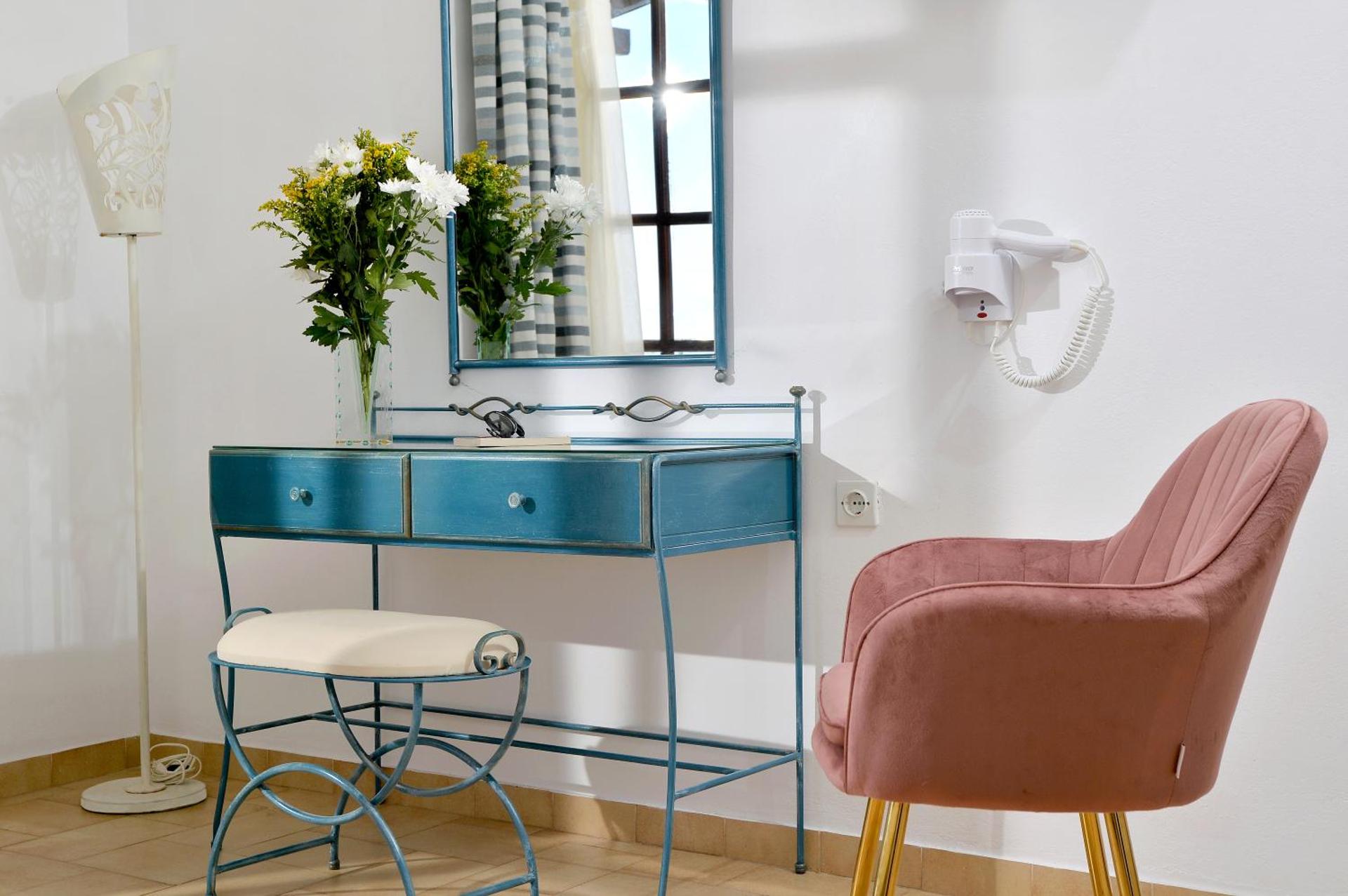 Vasilaras Hotel - Photo 19