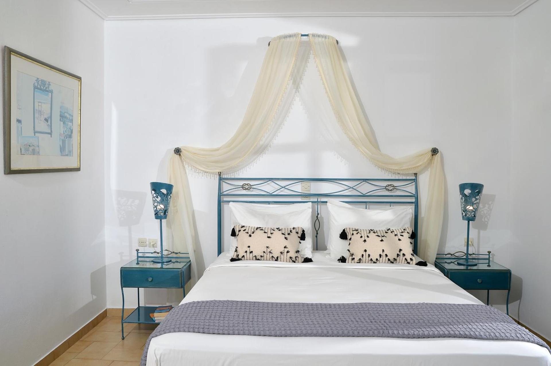 Vasilaras Hotel - Photo 20