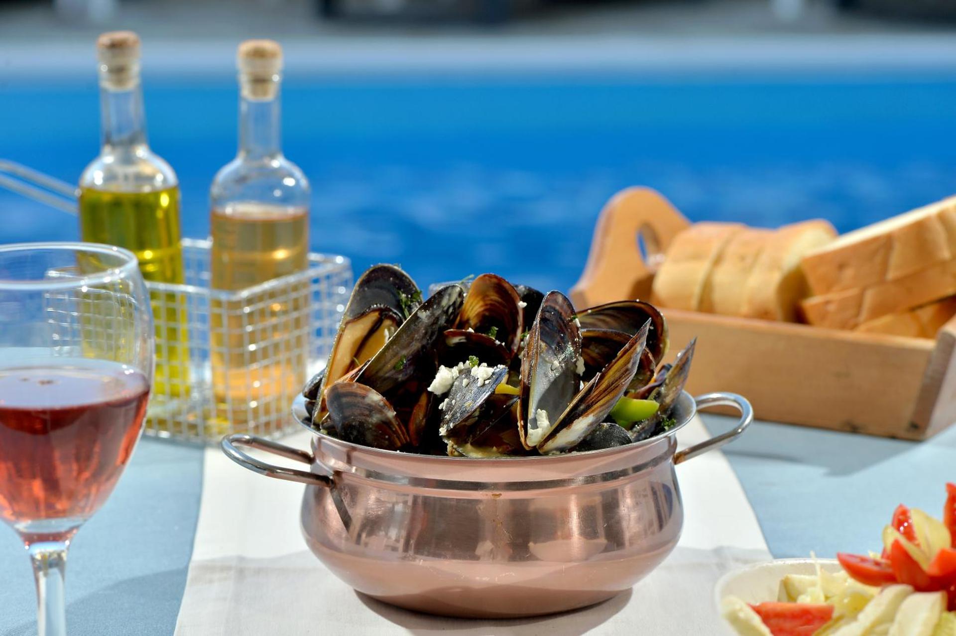 Vasilaras Hotel - Photo 193