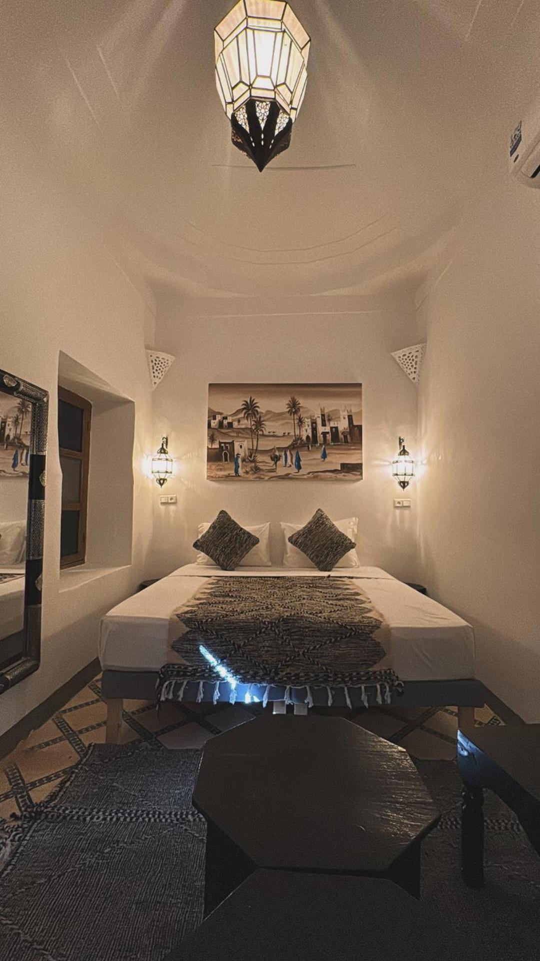 Deluxe Double Room (2 Adults + 1 Child)