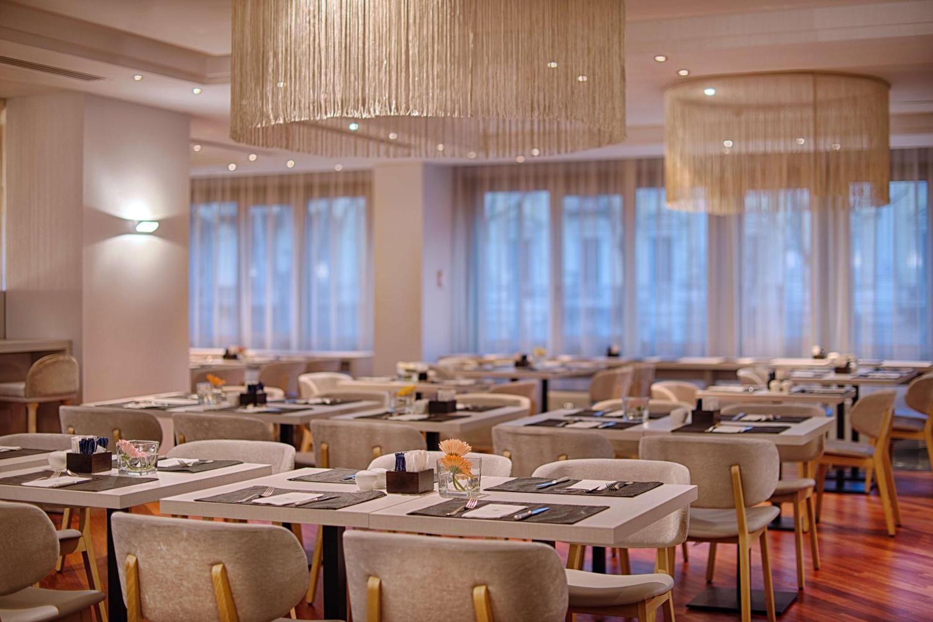 NH Torino Centro - Photo 58