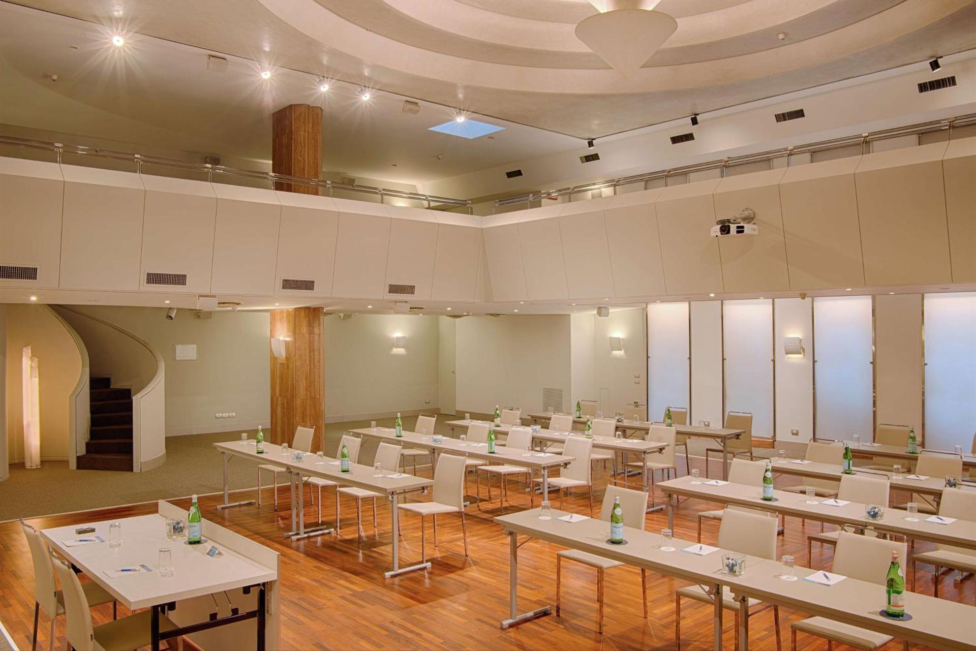 NH Torino Centro - Photo 28