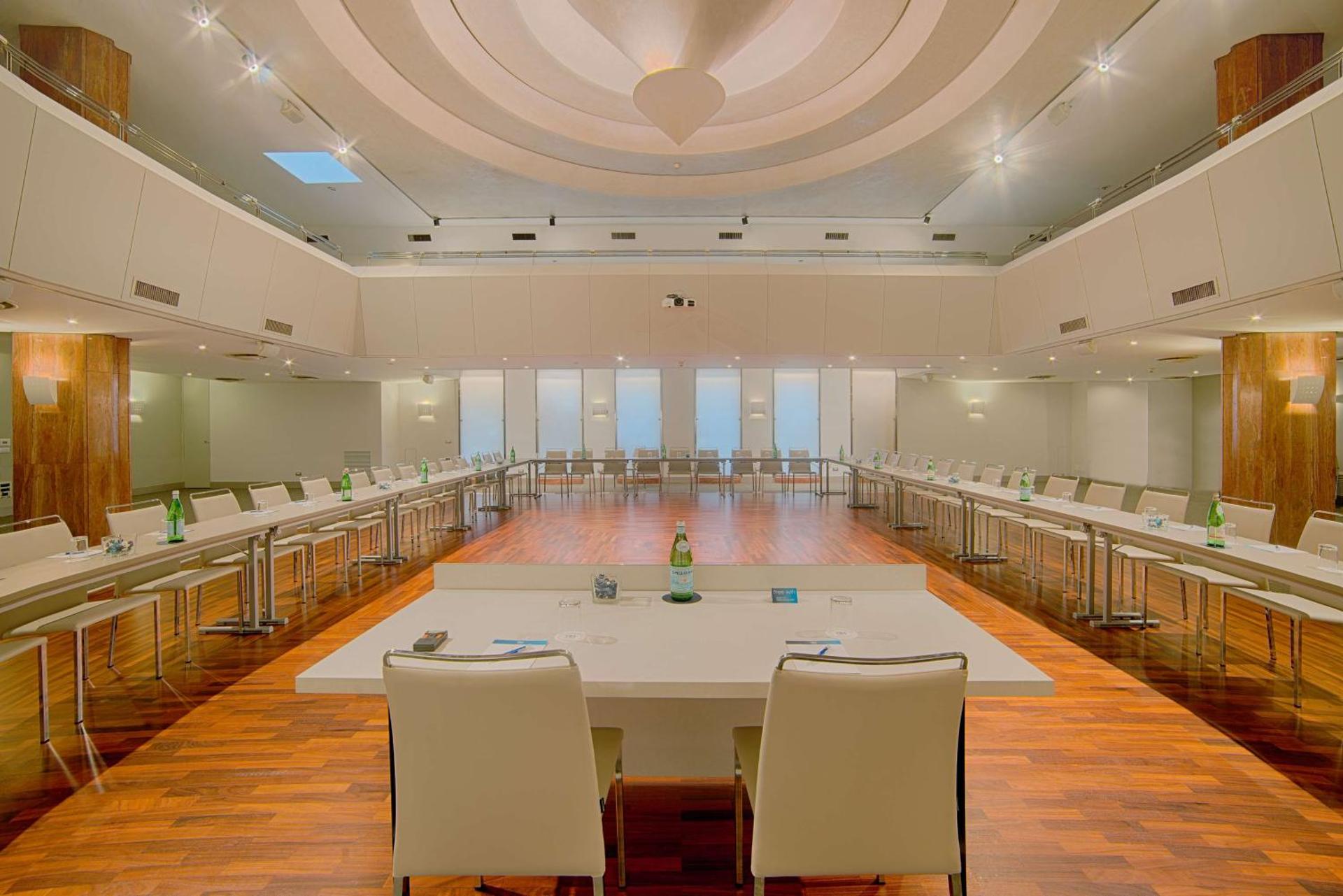 NH Torino Centro - Photo 25