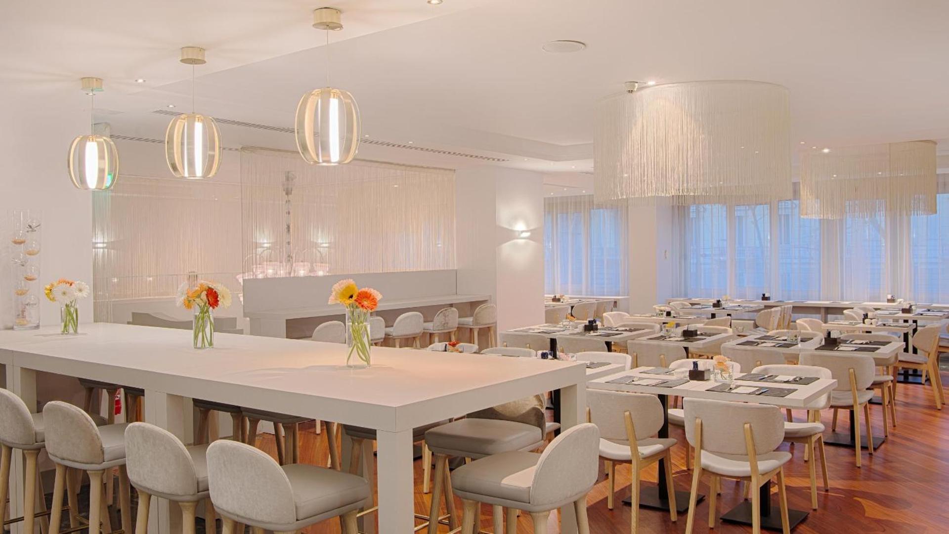 NH Torino Centro - Photo 16