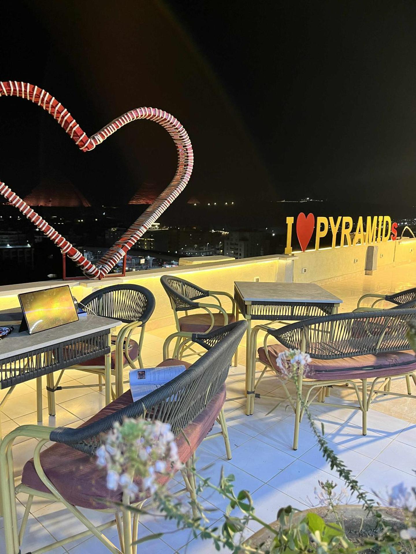 Lamour RAFlF Pyramids View Hotel & Jacuzzi - Photo 7