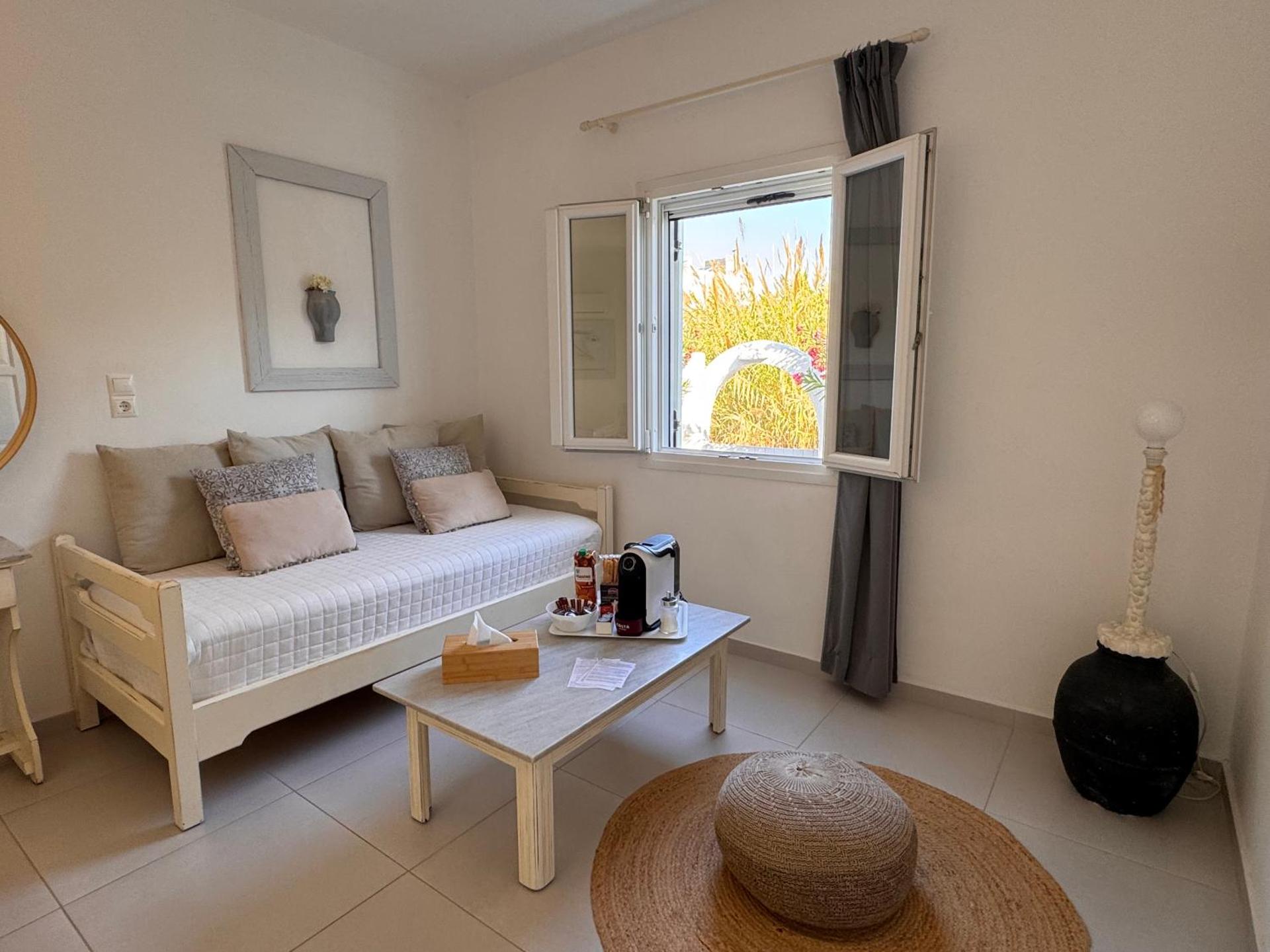 Diplos Studios - Photo 129