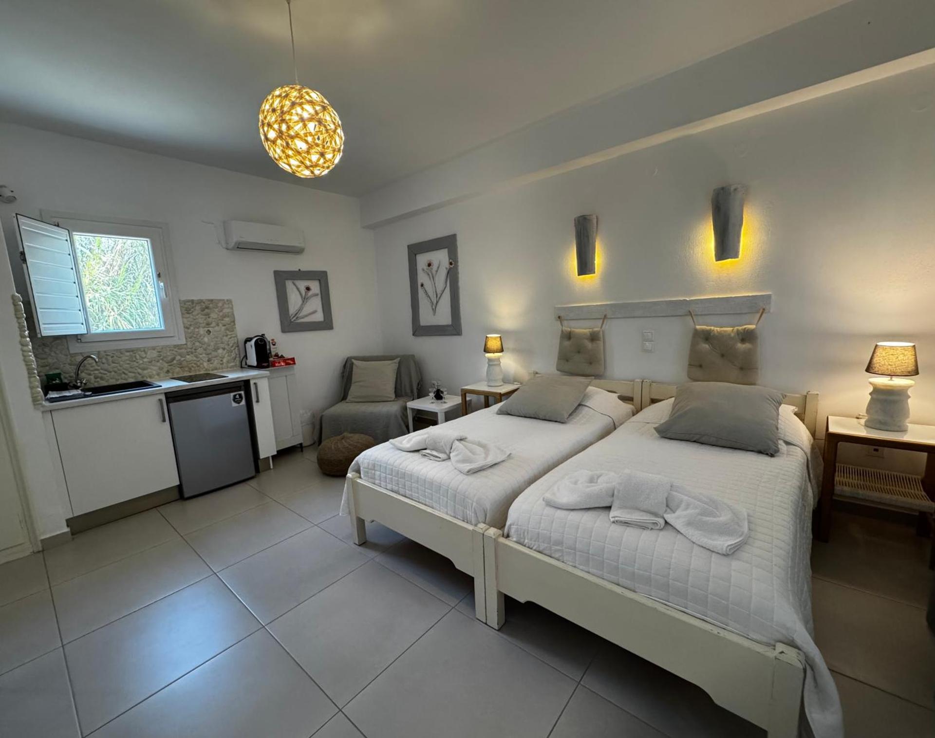 Diplos Studios - Photo 136