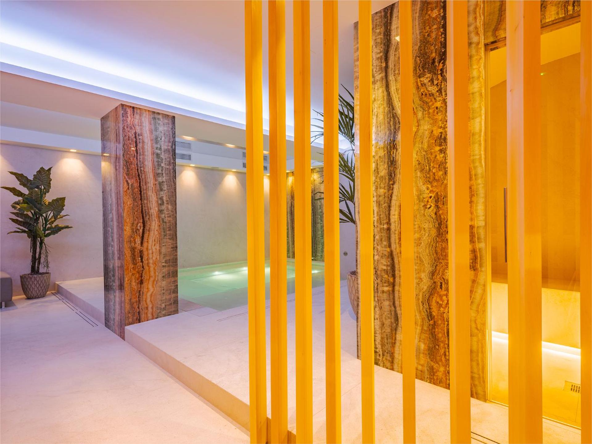 Hotel Bologna Airport - Photo 57