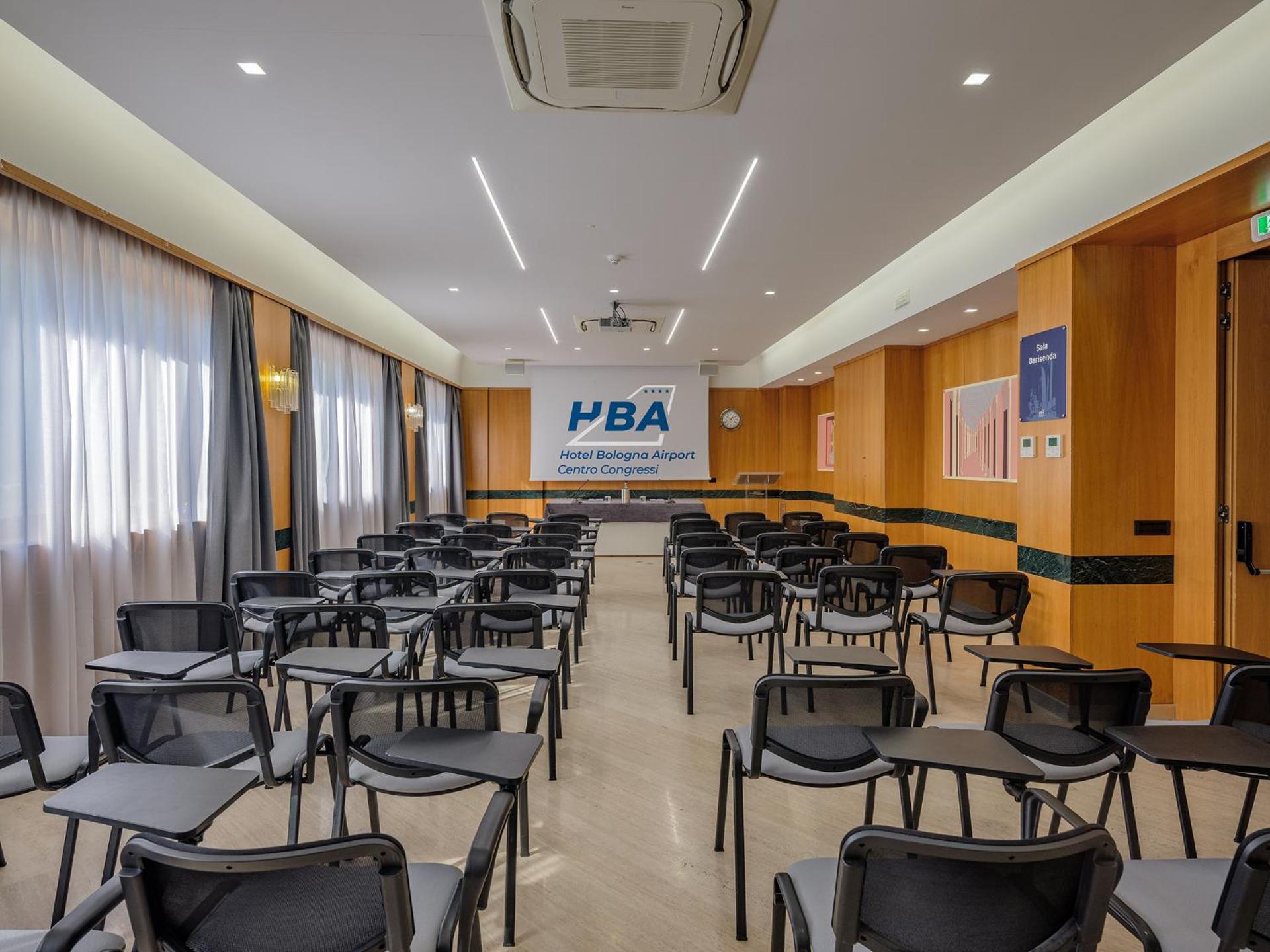 Hotel Bologna Airport - Photo 35