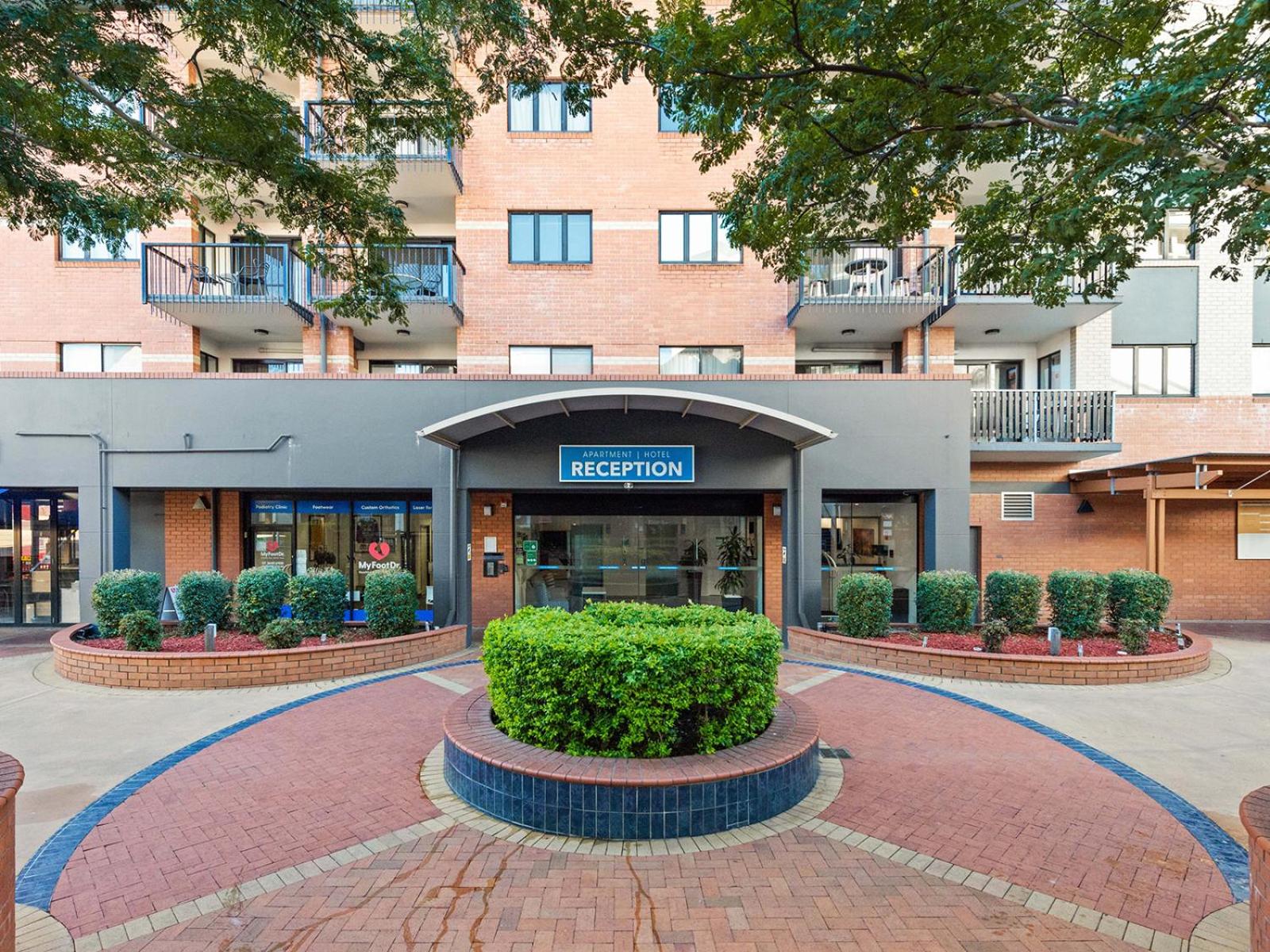 Central Brunswick Apartment Hotel - Photo 55