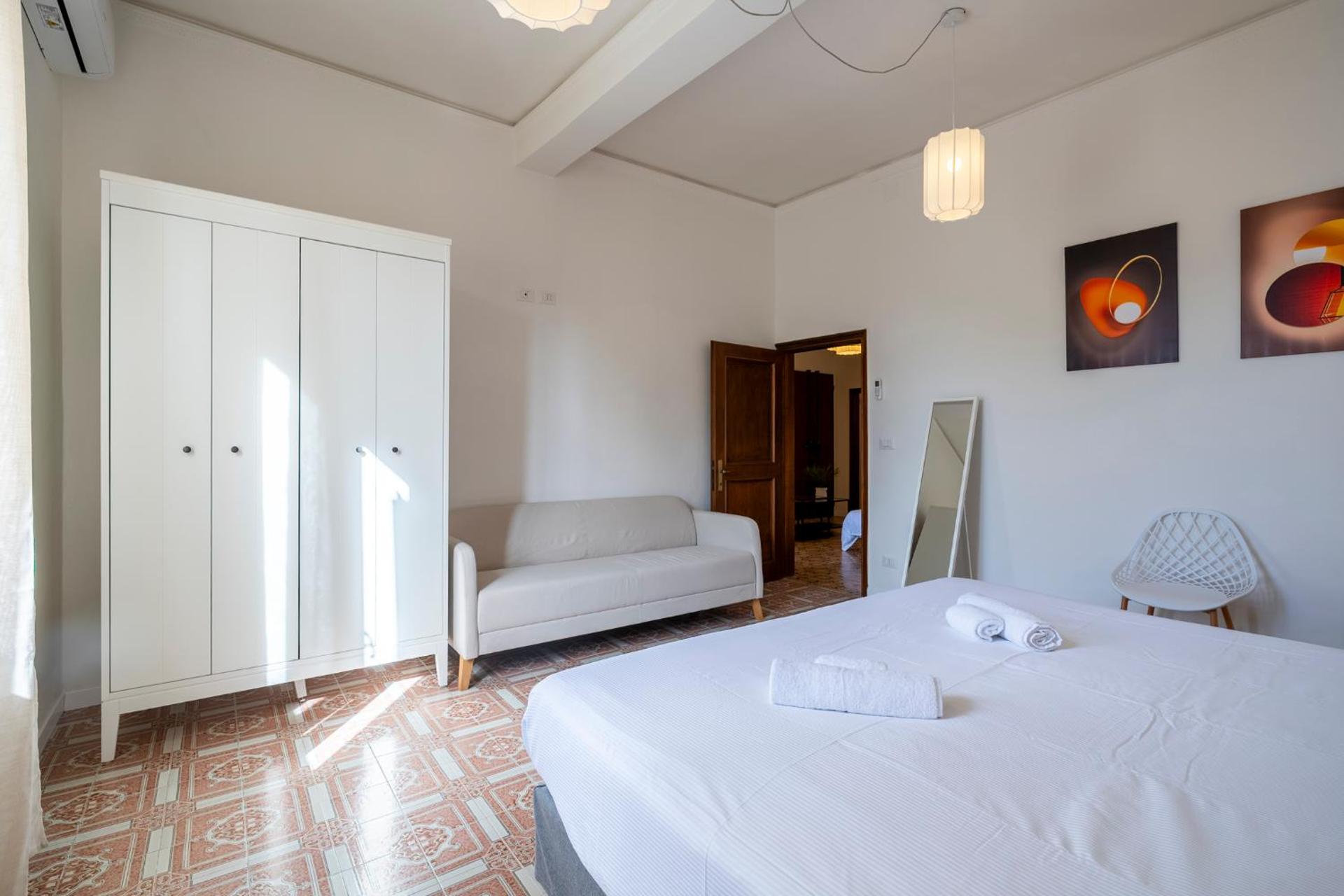 Firenze Center - 9' to Duomo & Uffizi - AC, Wifi - Photo 3