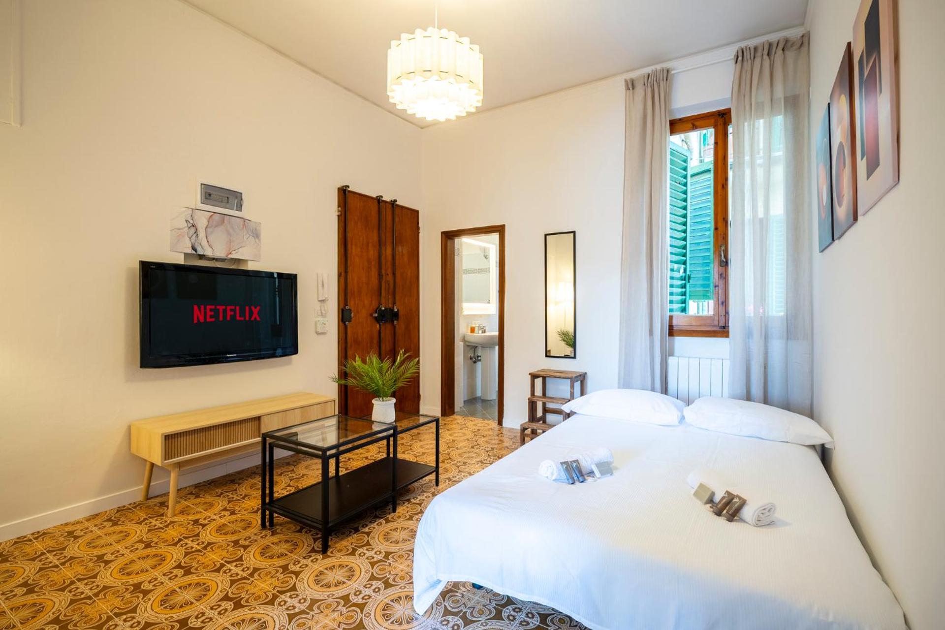 Firenze Center - 9' to Duomo & Uffizi - AC, Wifi - Photo 25