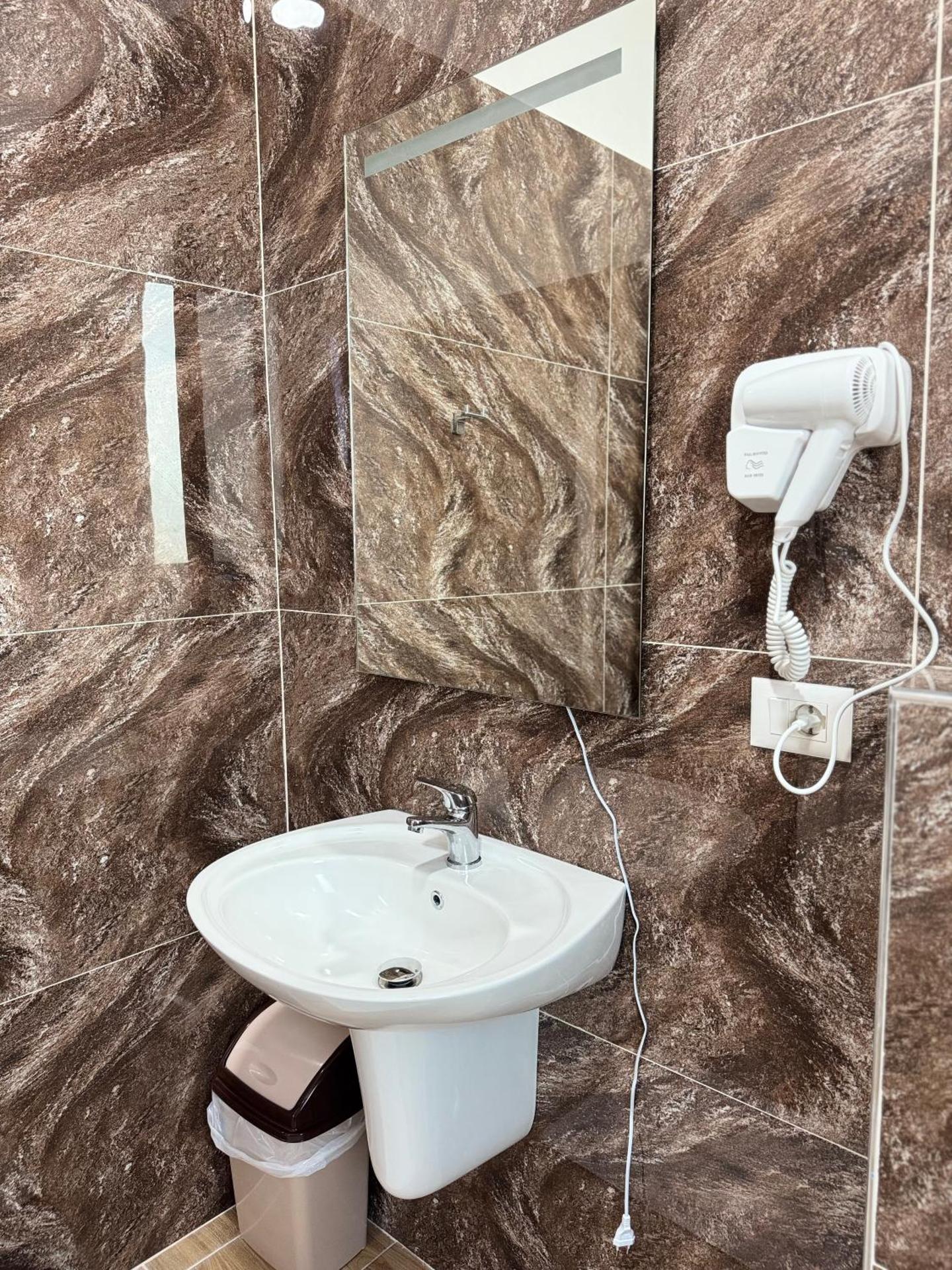 Aerostay hotel 1 km from airport - Photo 12