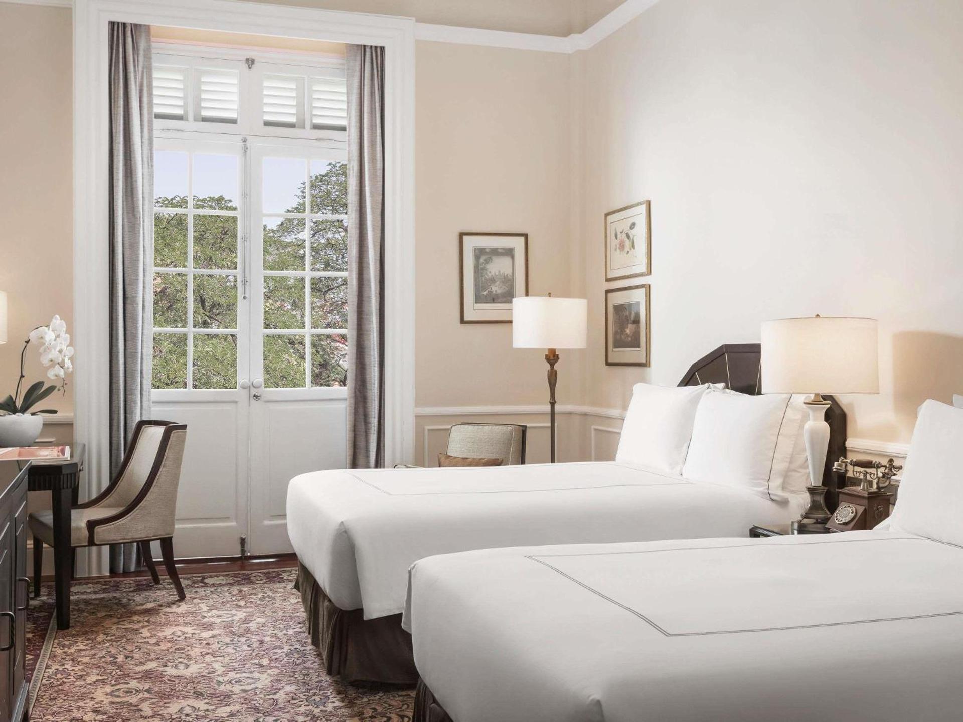 Landmark Twin Room with Pool View