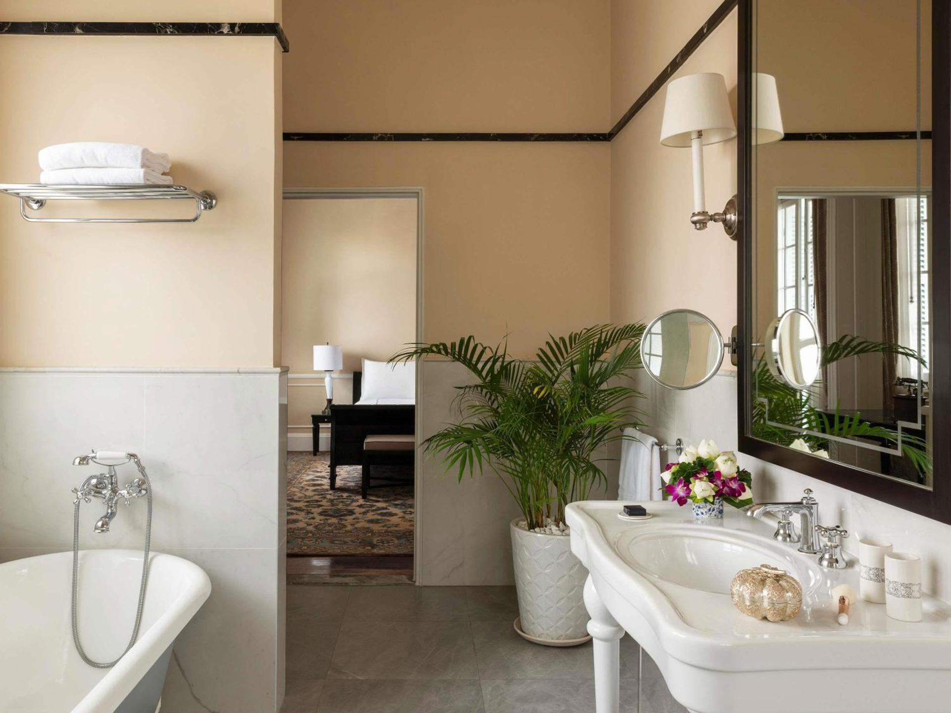 Raffles Hotel Le Royal - Photo 72