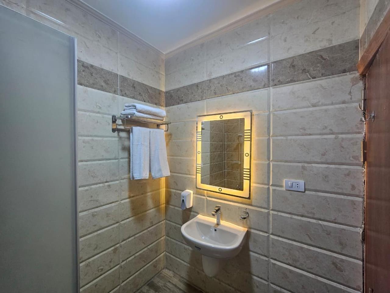 Oasis Heliopolis Hotel-فندق أوازيس هليوبوليس - Photo 4