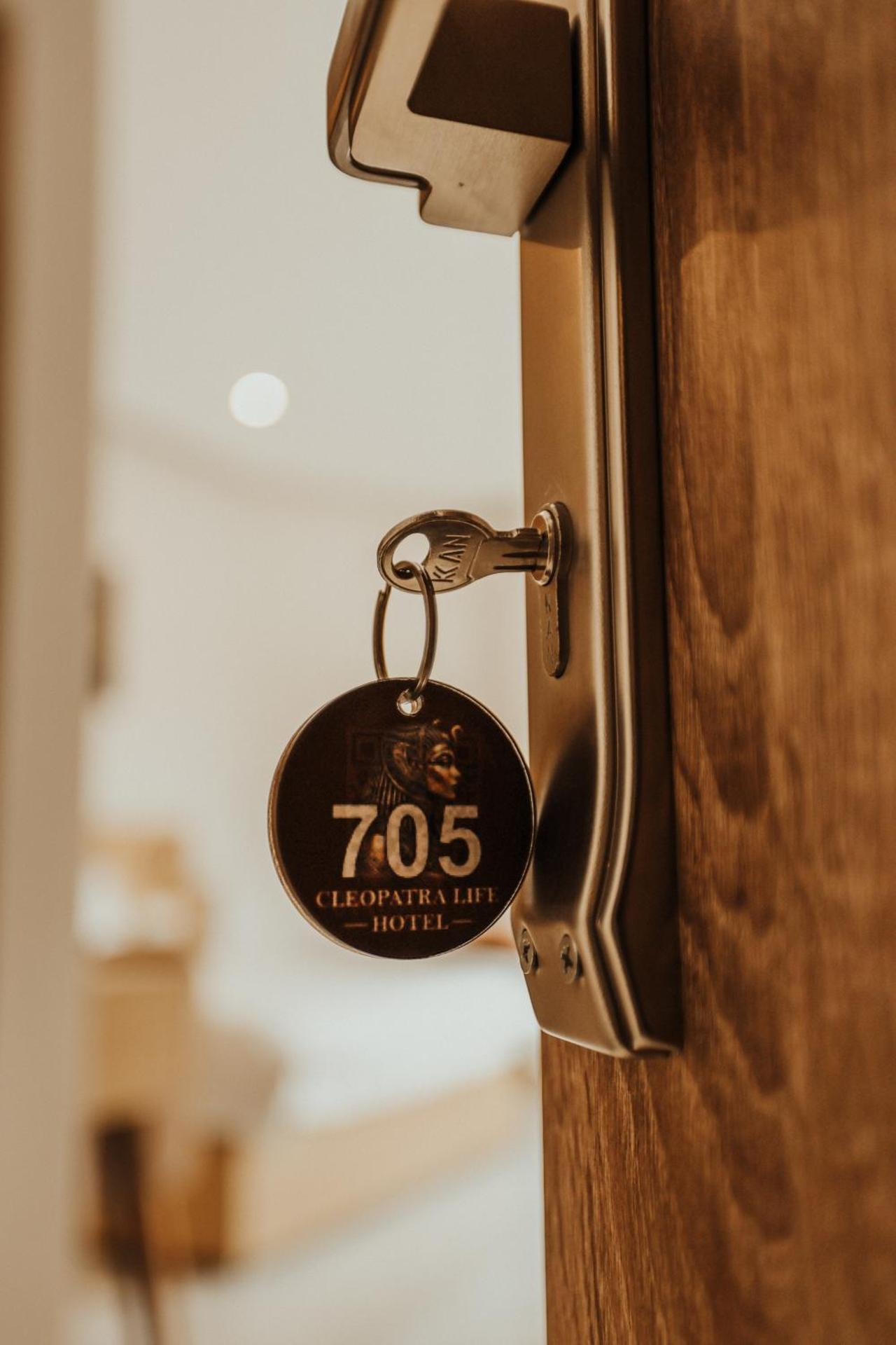 cleopatralife - Photo 20