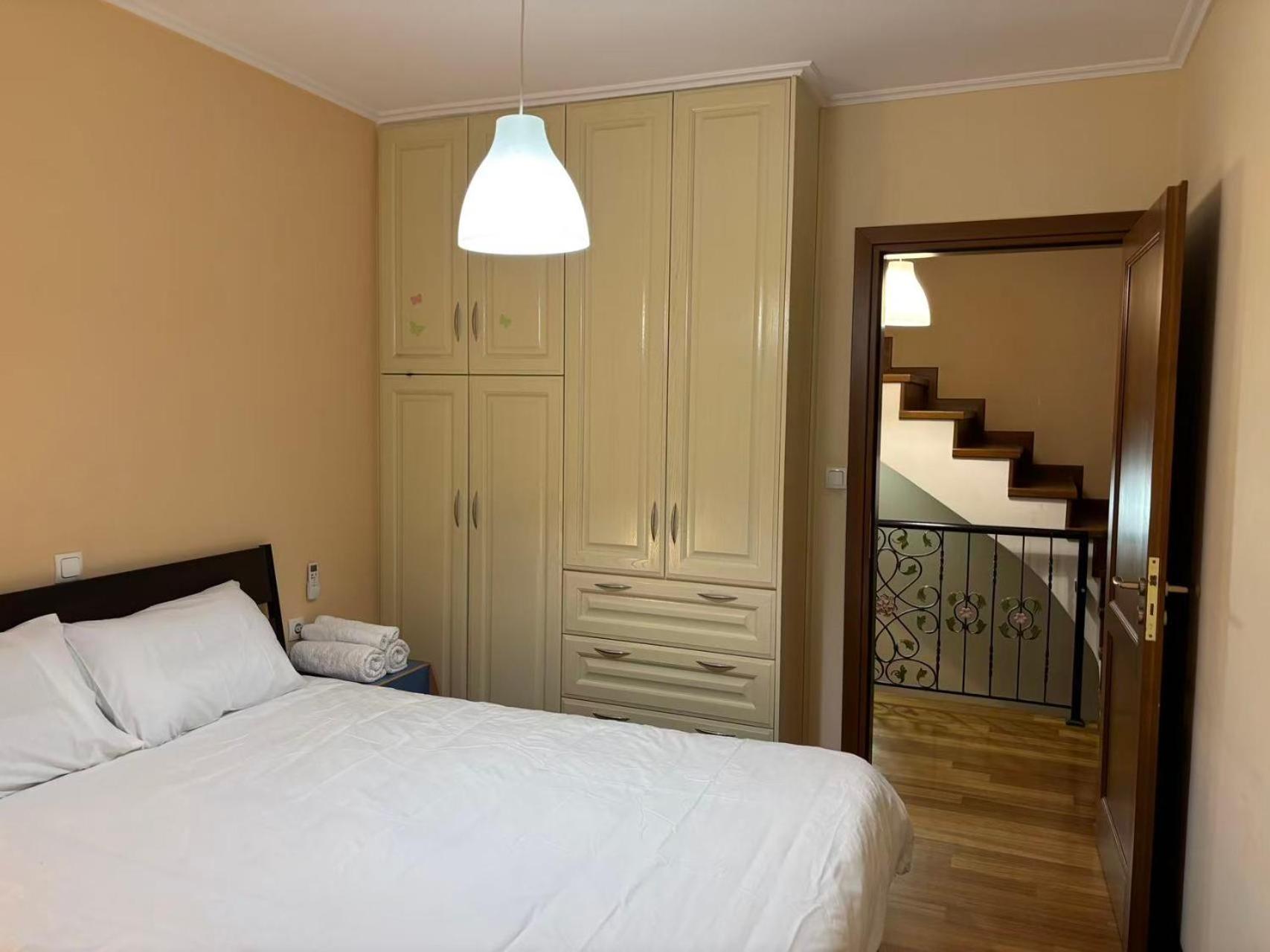 Villa Lynn - Photo 2