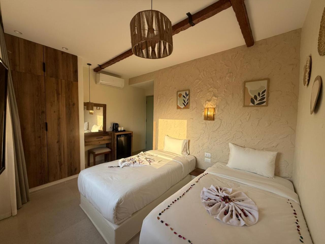 Pyramids Spiritual Gate - Photo 12