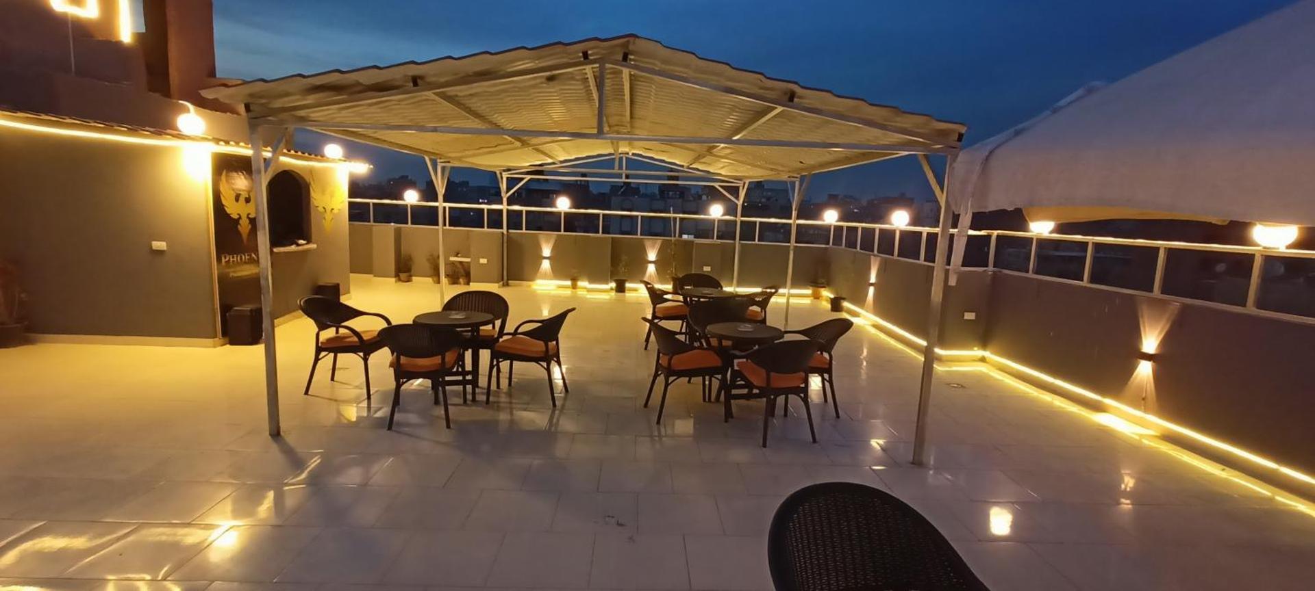 Phoenix Pyramids View Inn - Photo 14