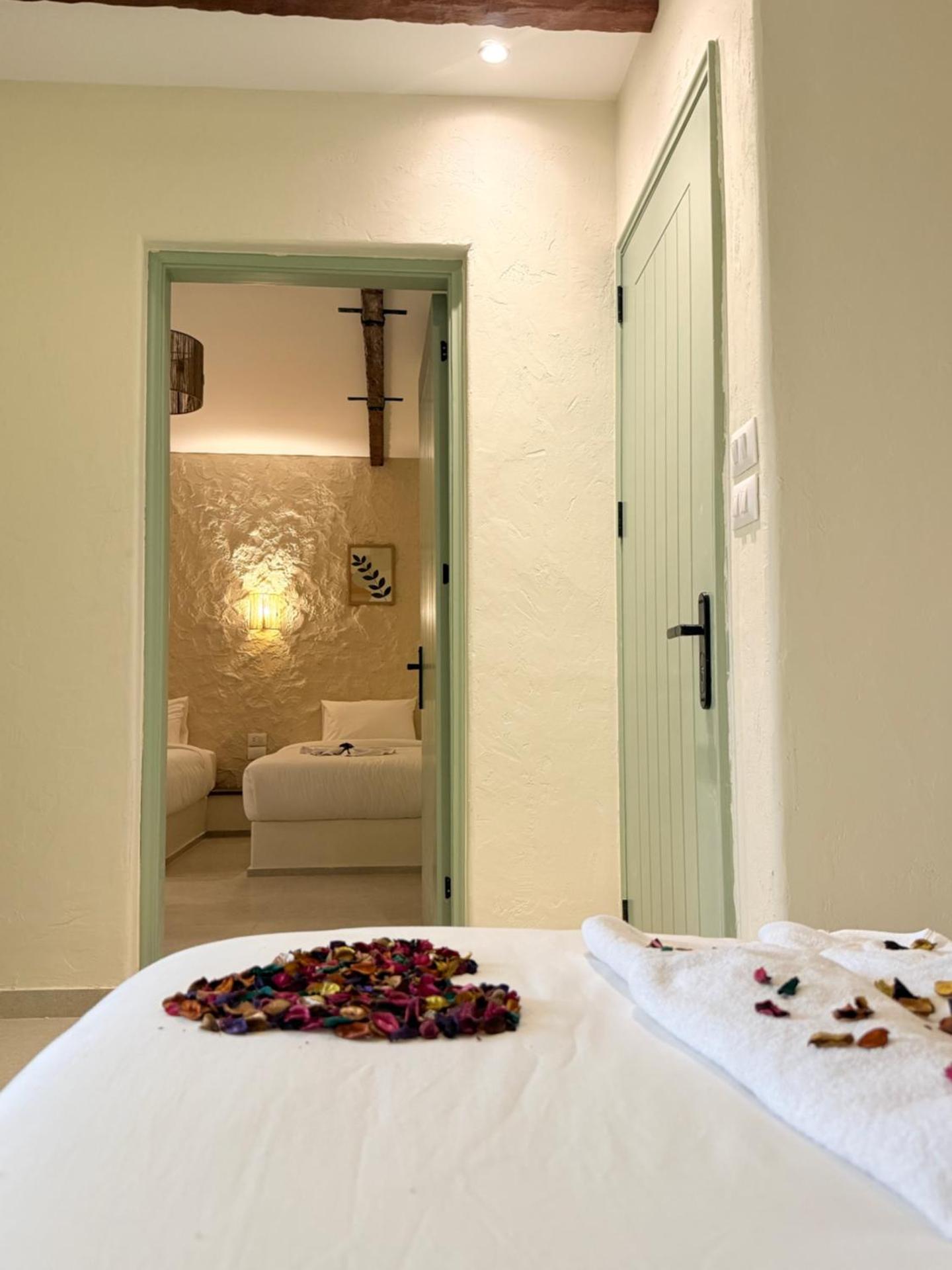 Pyramids Spiritual Gate - Photo 4