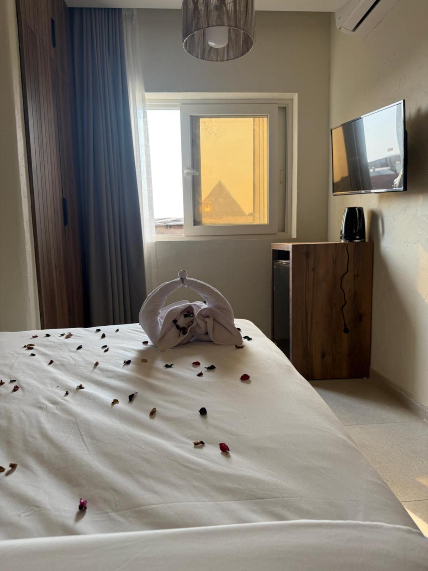 Pyramids Spiritual Gate - Photo 2