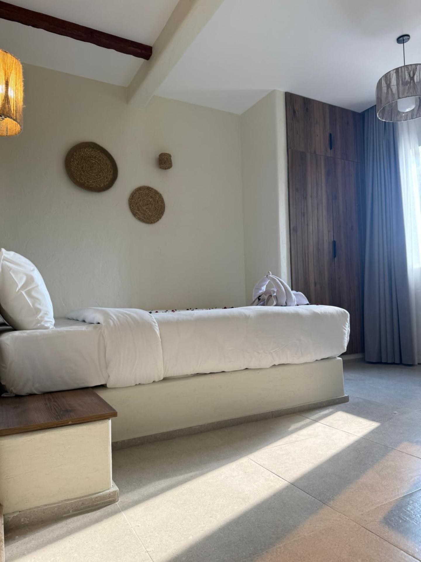 Pyramids Spiritual Gate - Photo 11