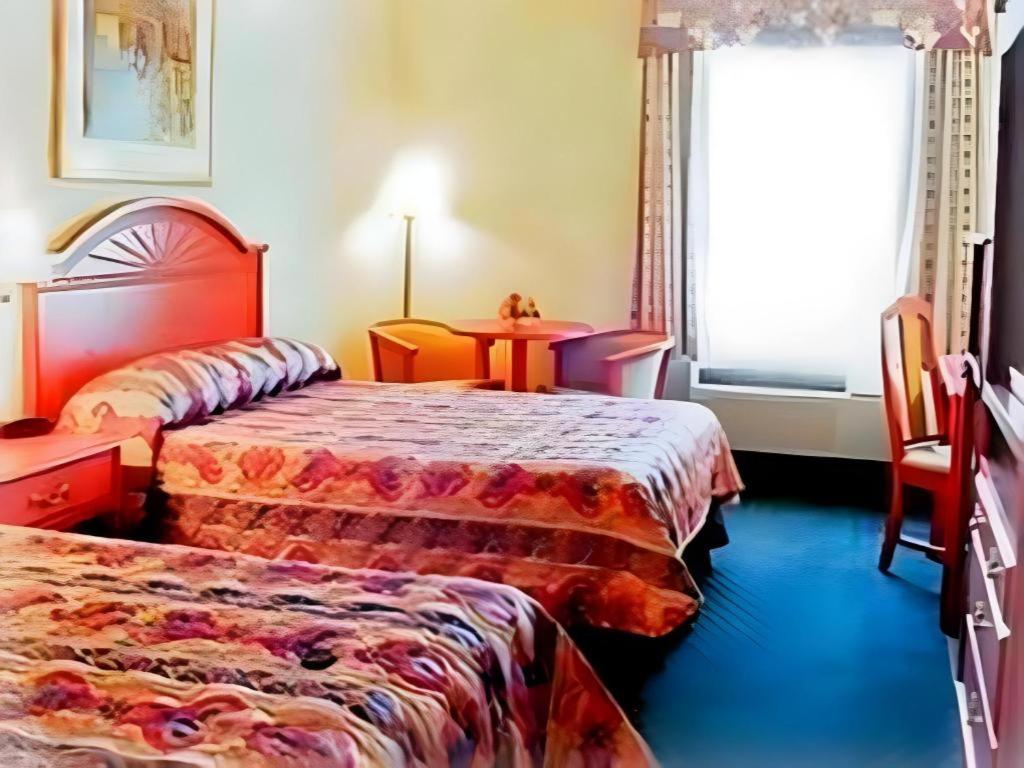 Best Western Plus Executive Inn - Photo 95