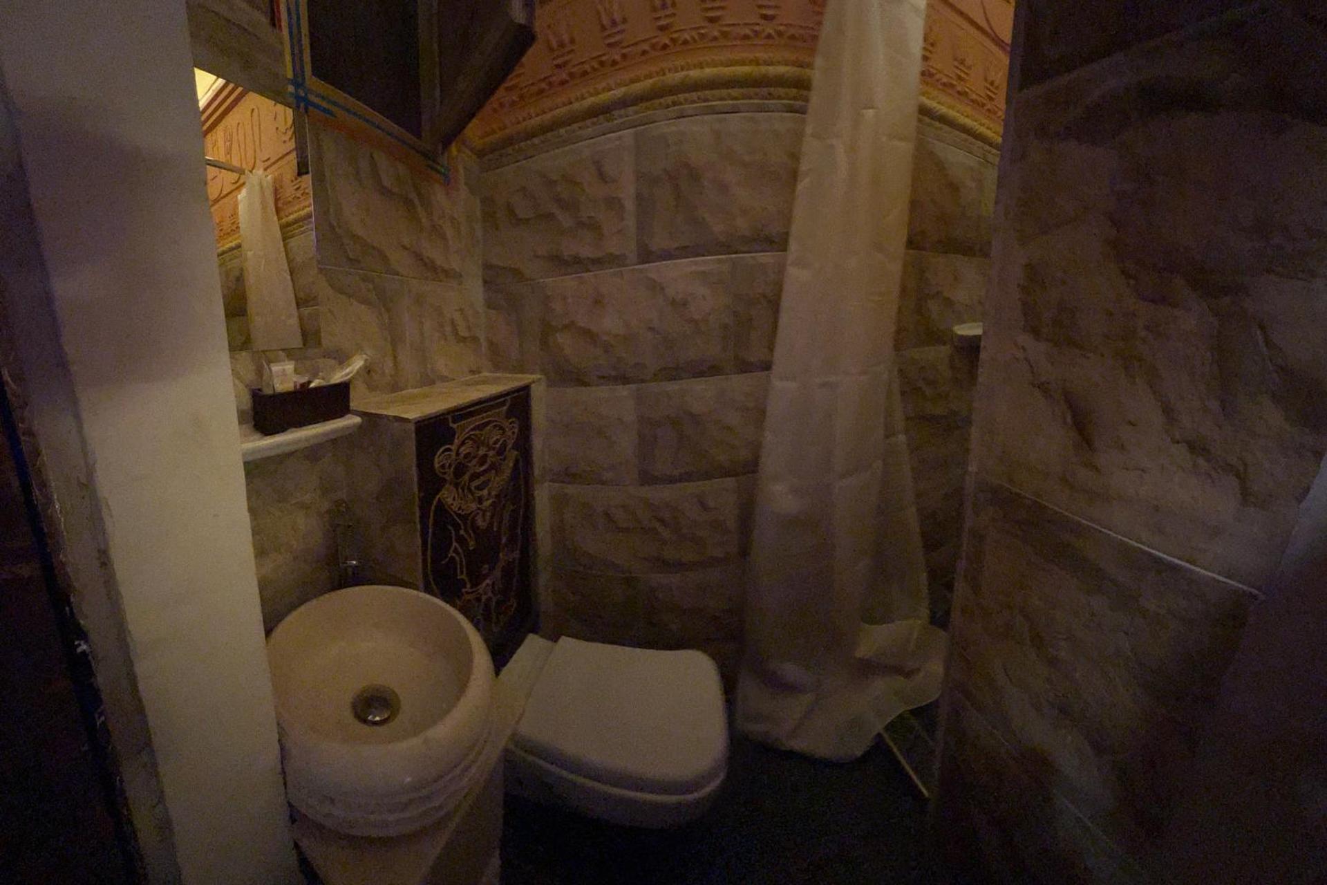 Pyramids Mystery Inn - Photo 12