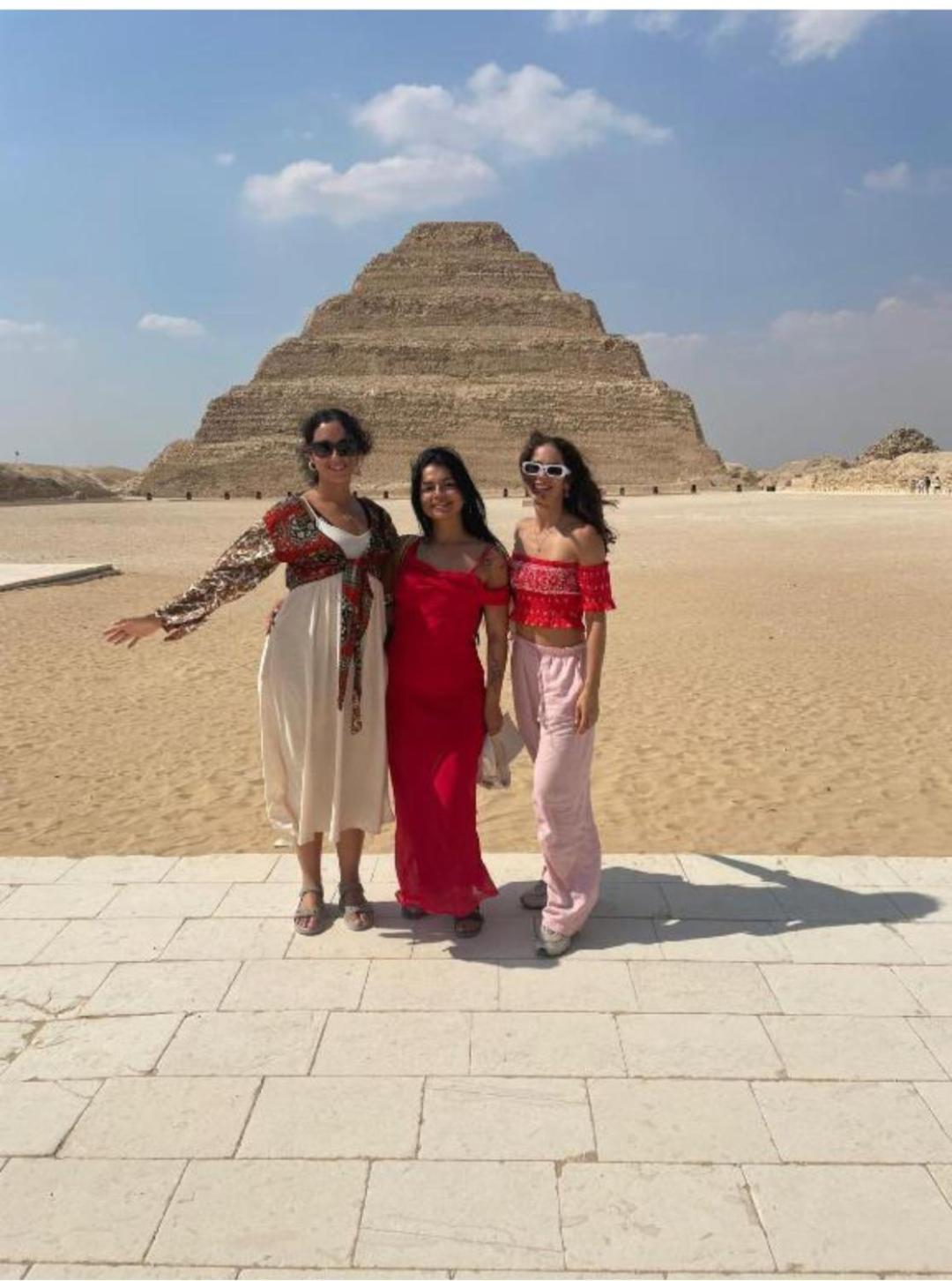 Falcon pyramids inn - Photo 81