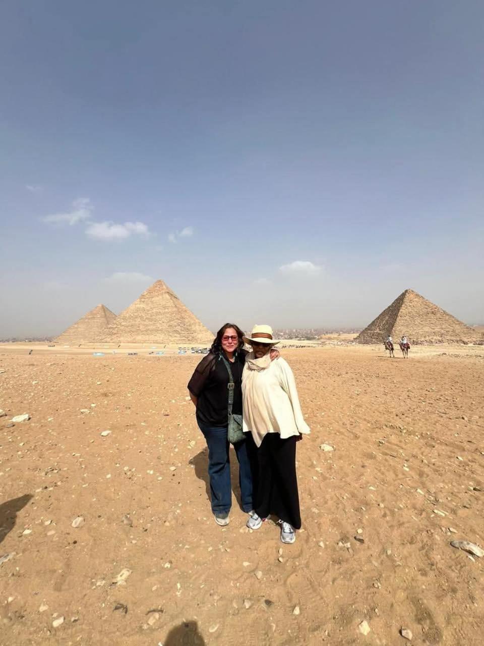 Falcon pyramids inn - Photo 66