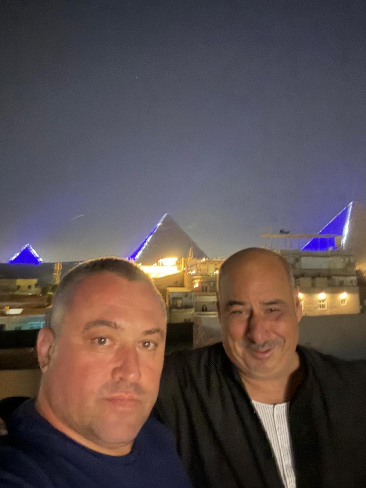 Falcon pyramids inn - Photo 40