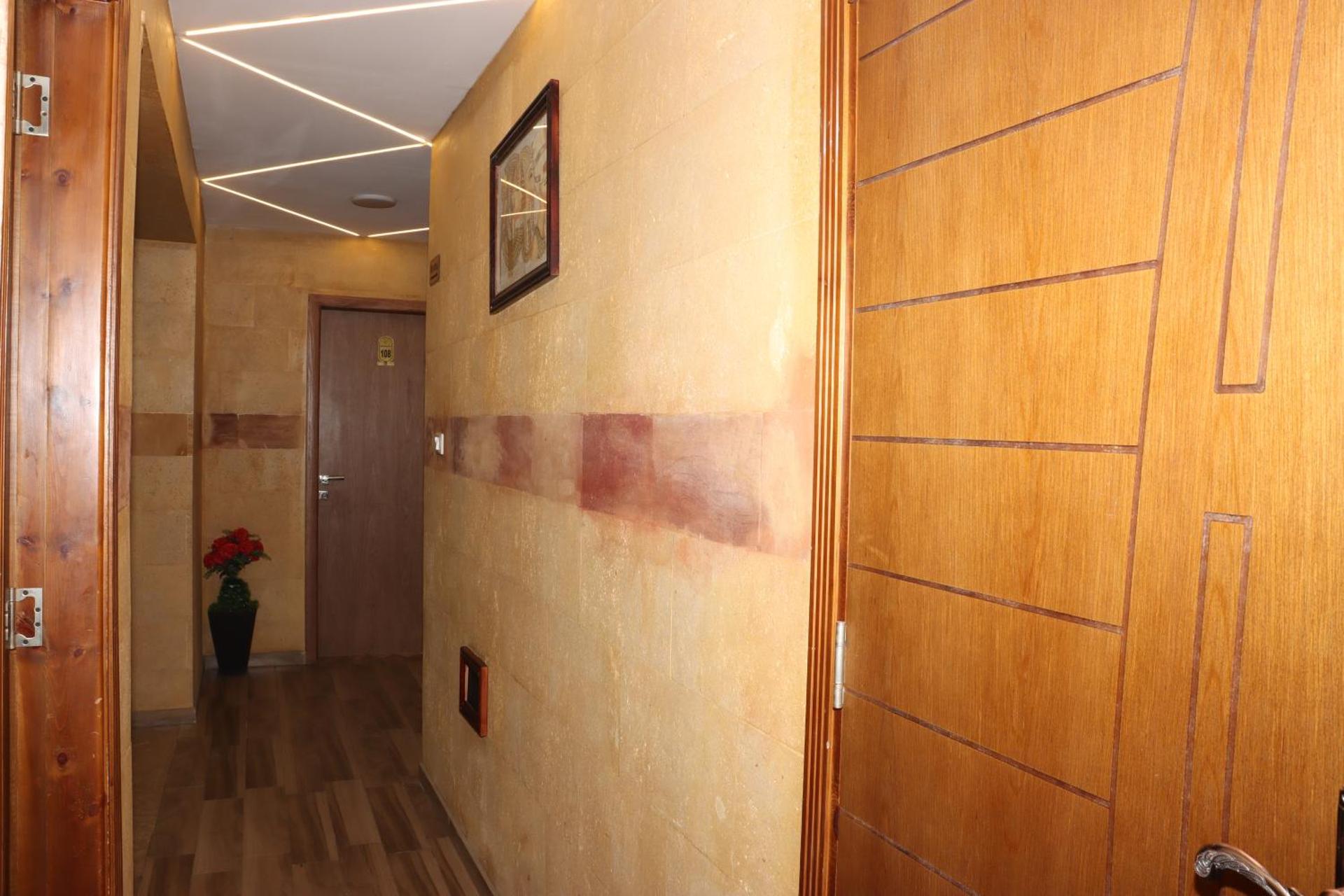 Moon Pyramids Inn - Photo 34