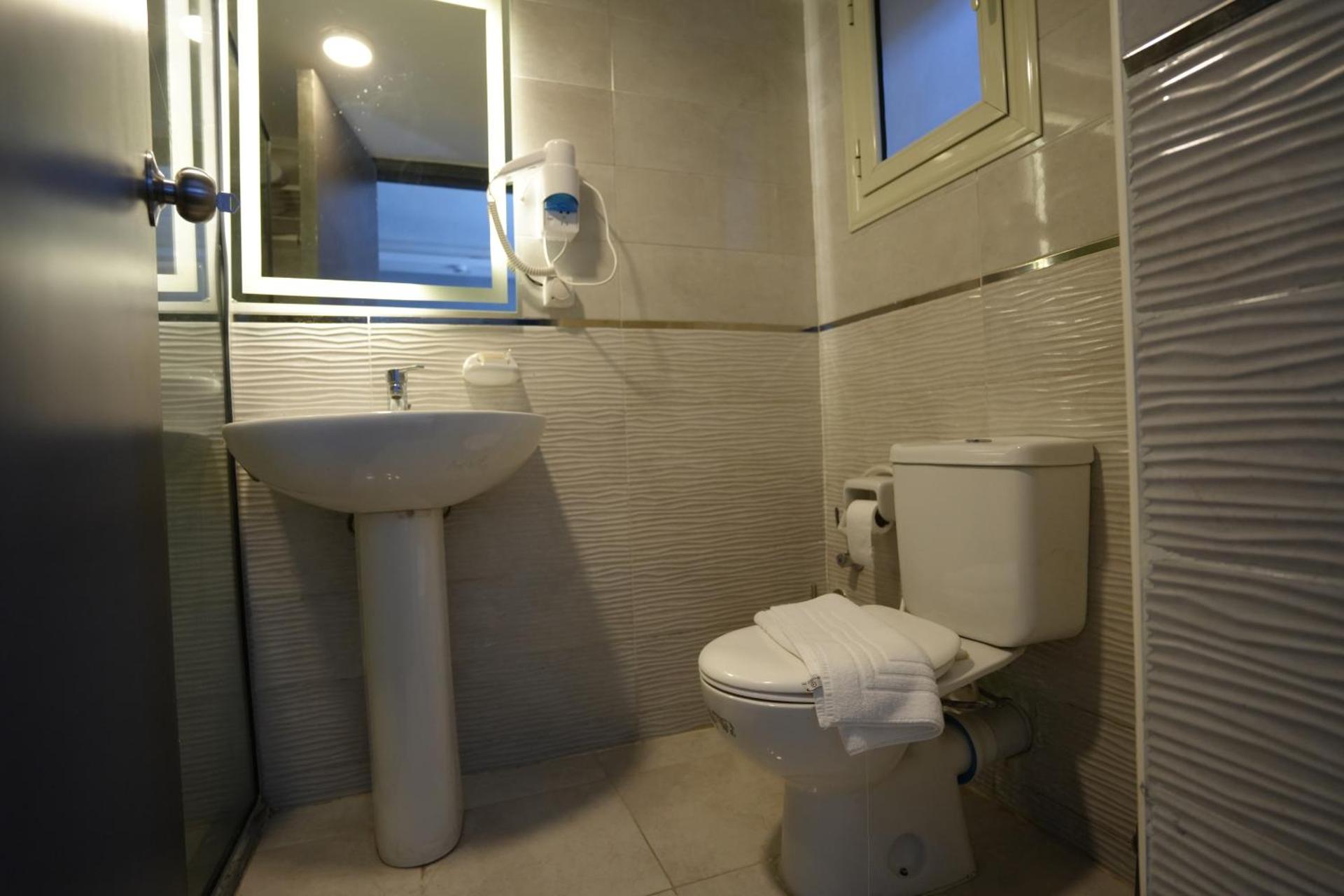 Mar Charbel Hotel Cairo - Photo 21