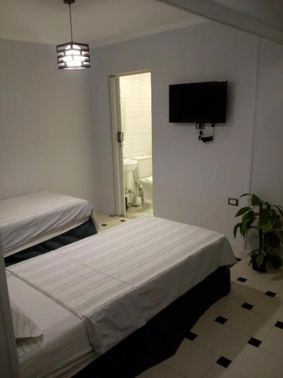 Venus Downtown Hotel - Photo 6