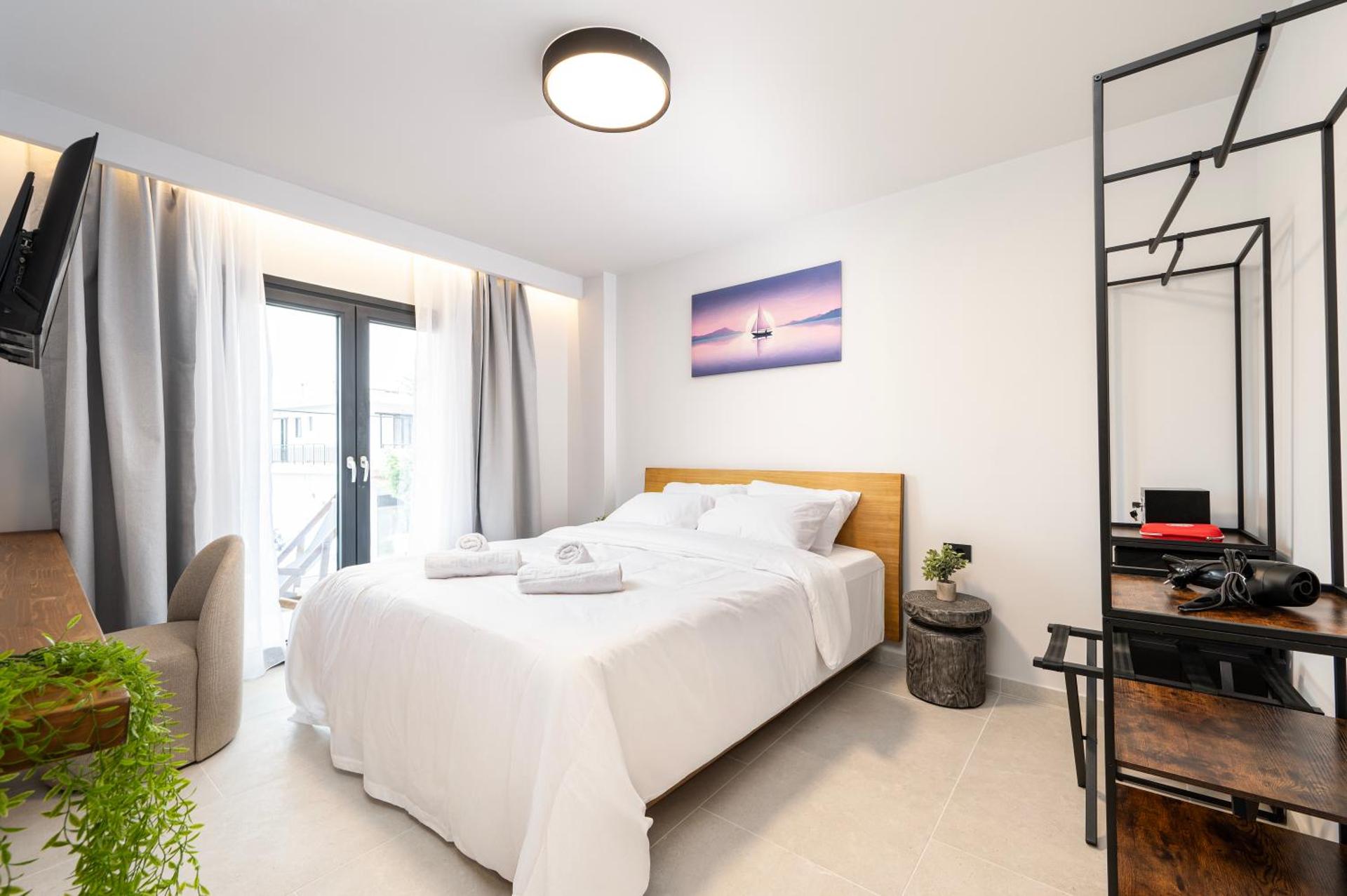 One-Bedroom Deluxe Apartment