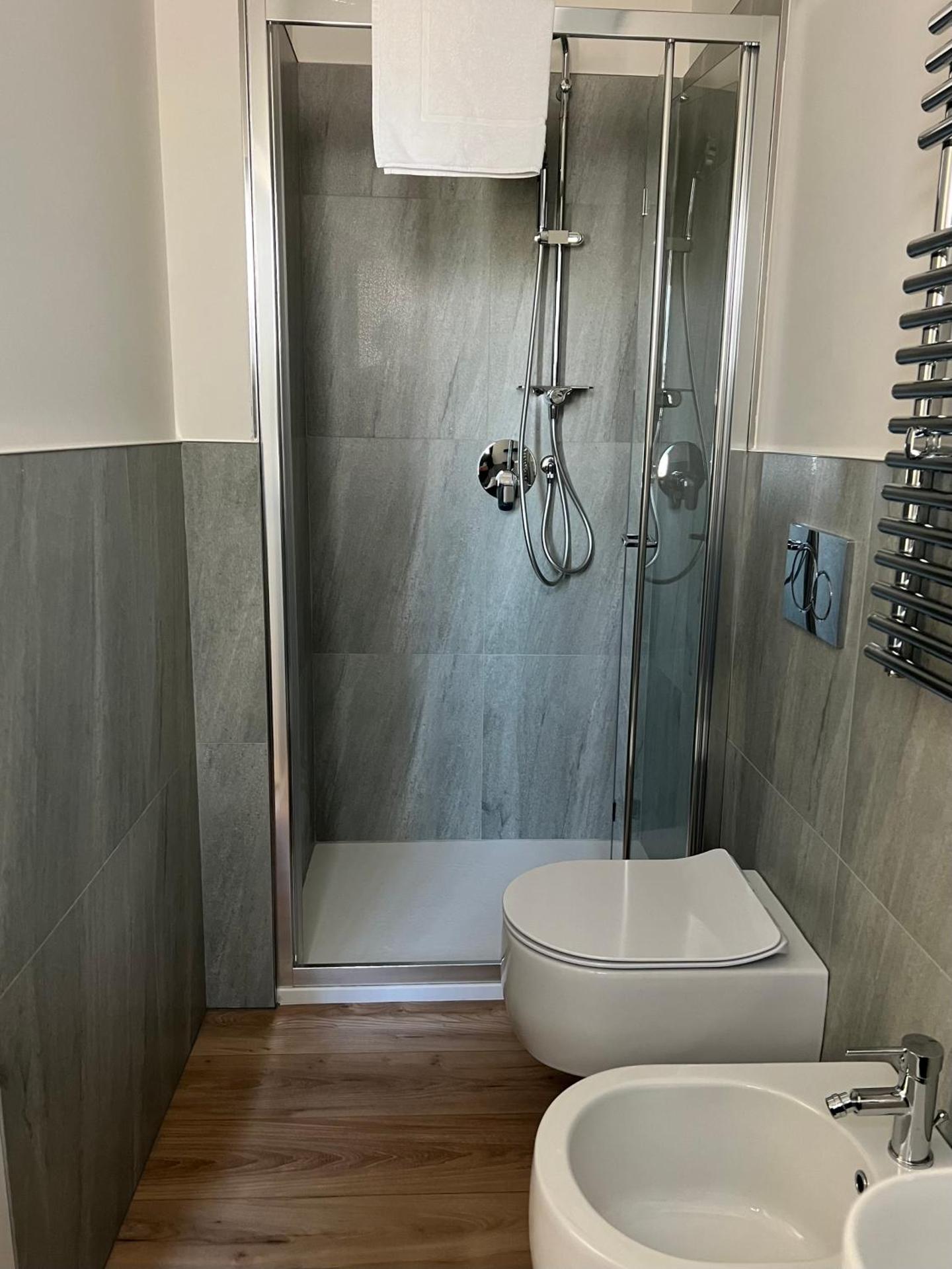 Upper Floor Passerini - Photo 33